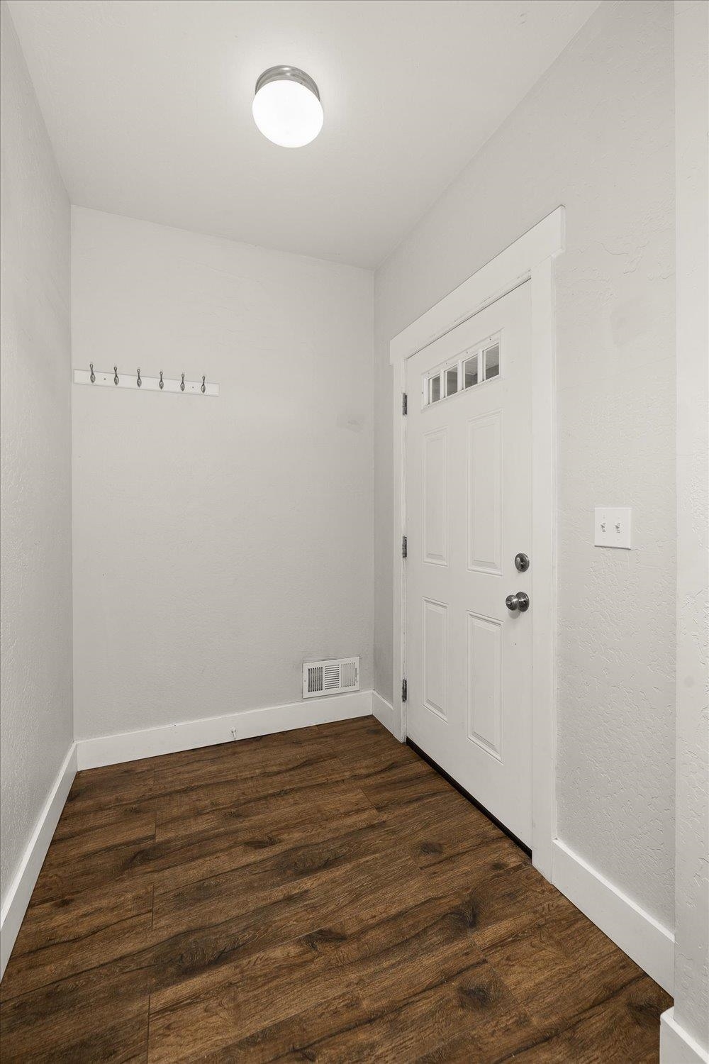 2714 N Lee St - Photo 9