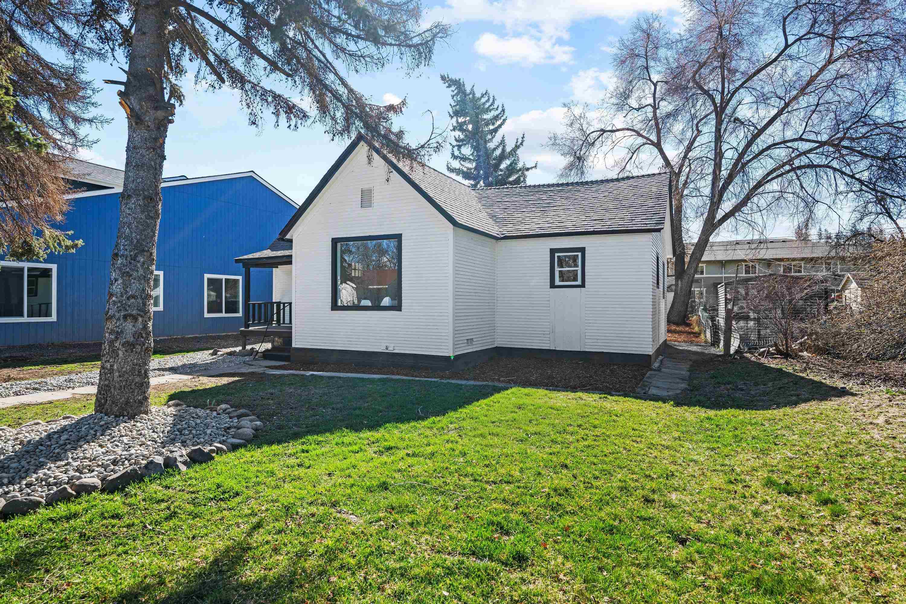 2218 E 4th Ave - Photo 3