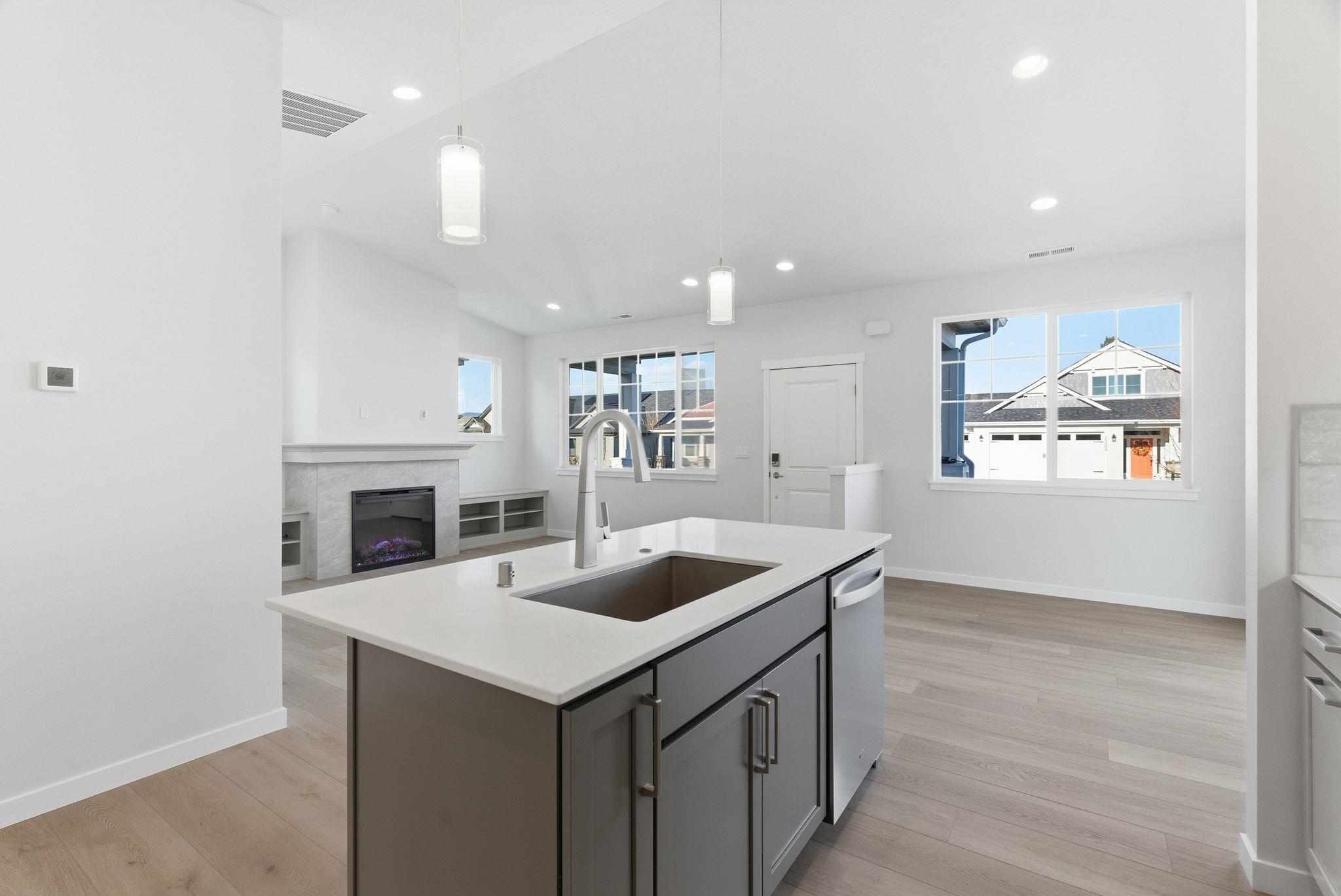 23010 E Edgewater Ln - Photo 12