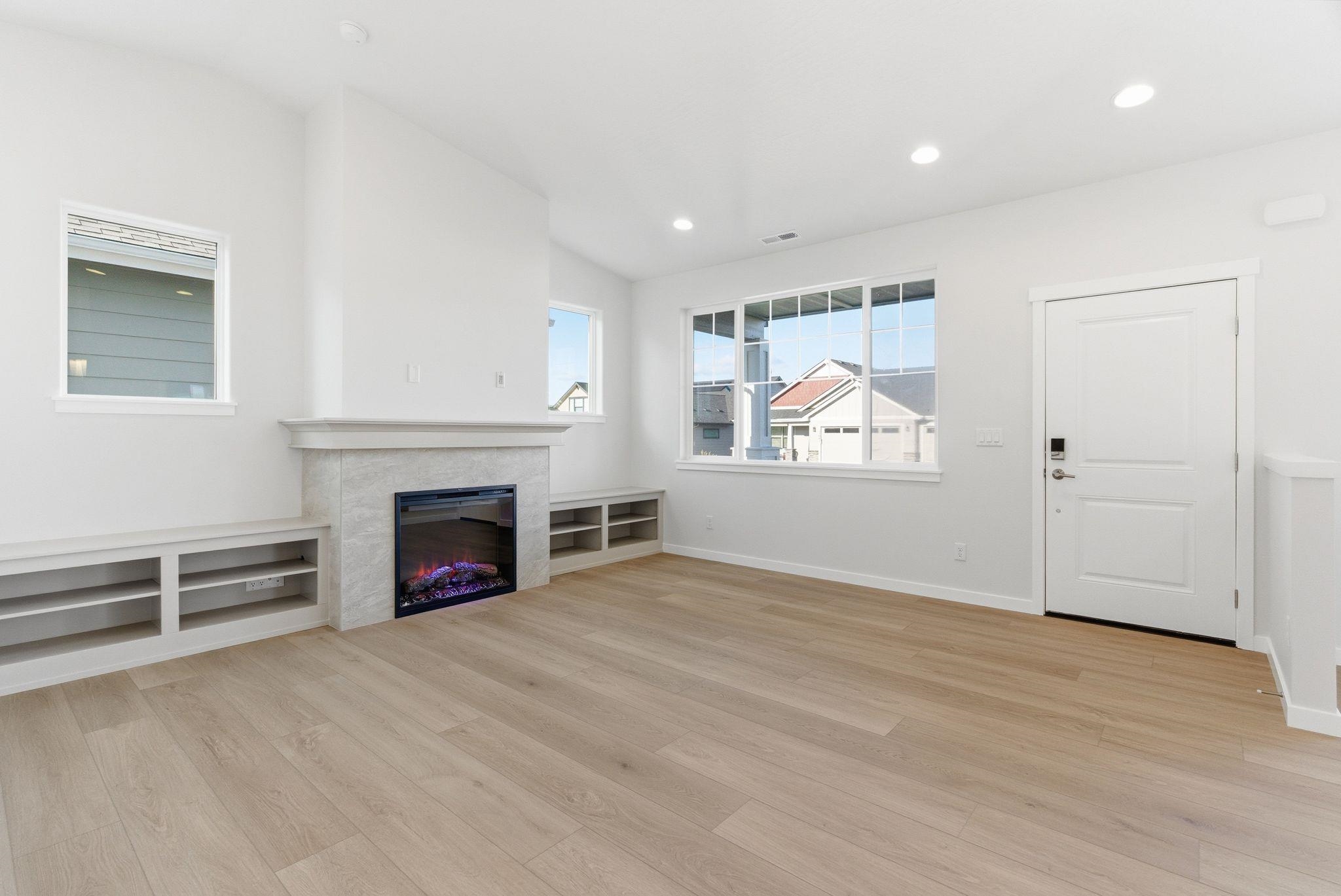 23010 E Edgewater Ln - Photo 4