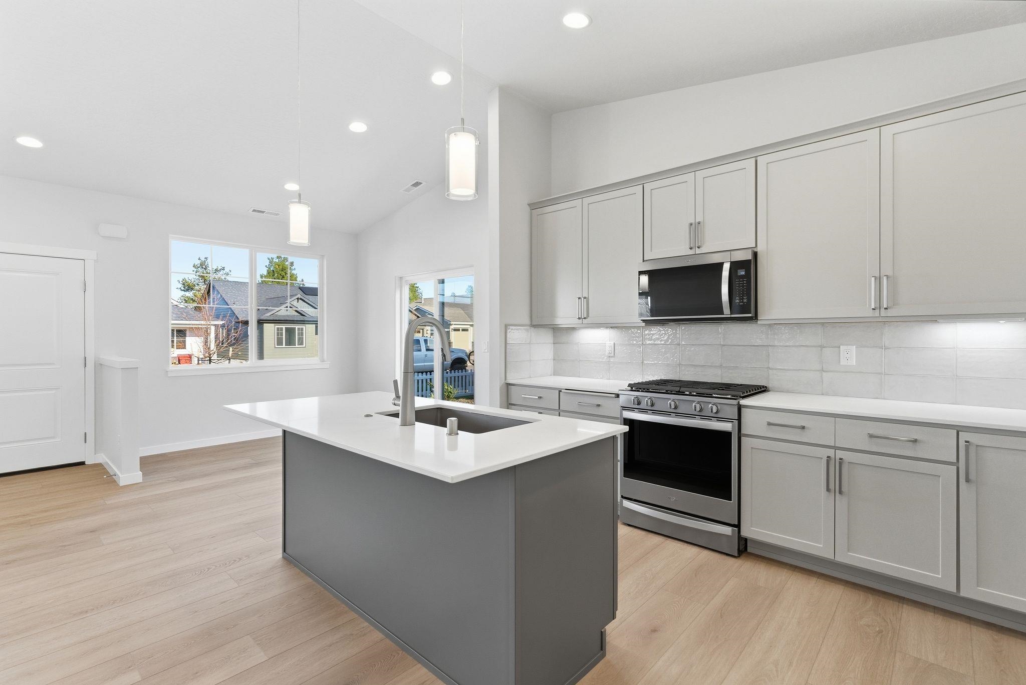 23010 E Edgewater Ln - Photo 10