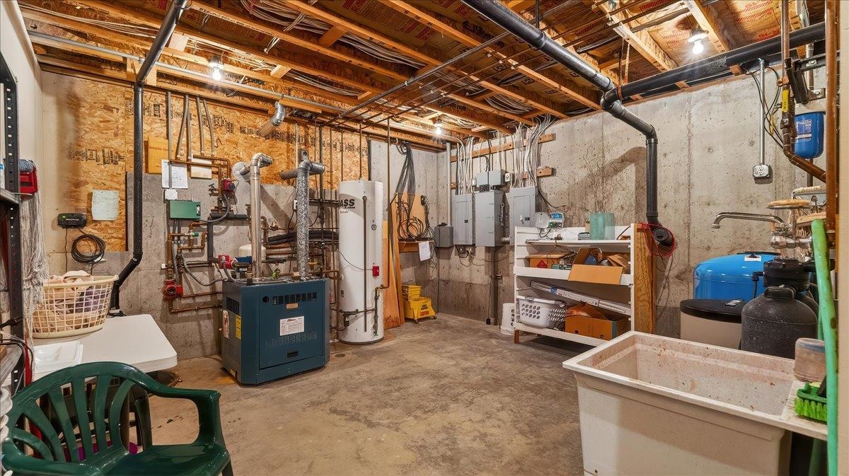 2358 Highline Rd - Photo 37