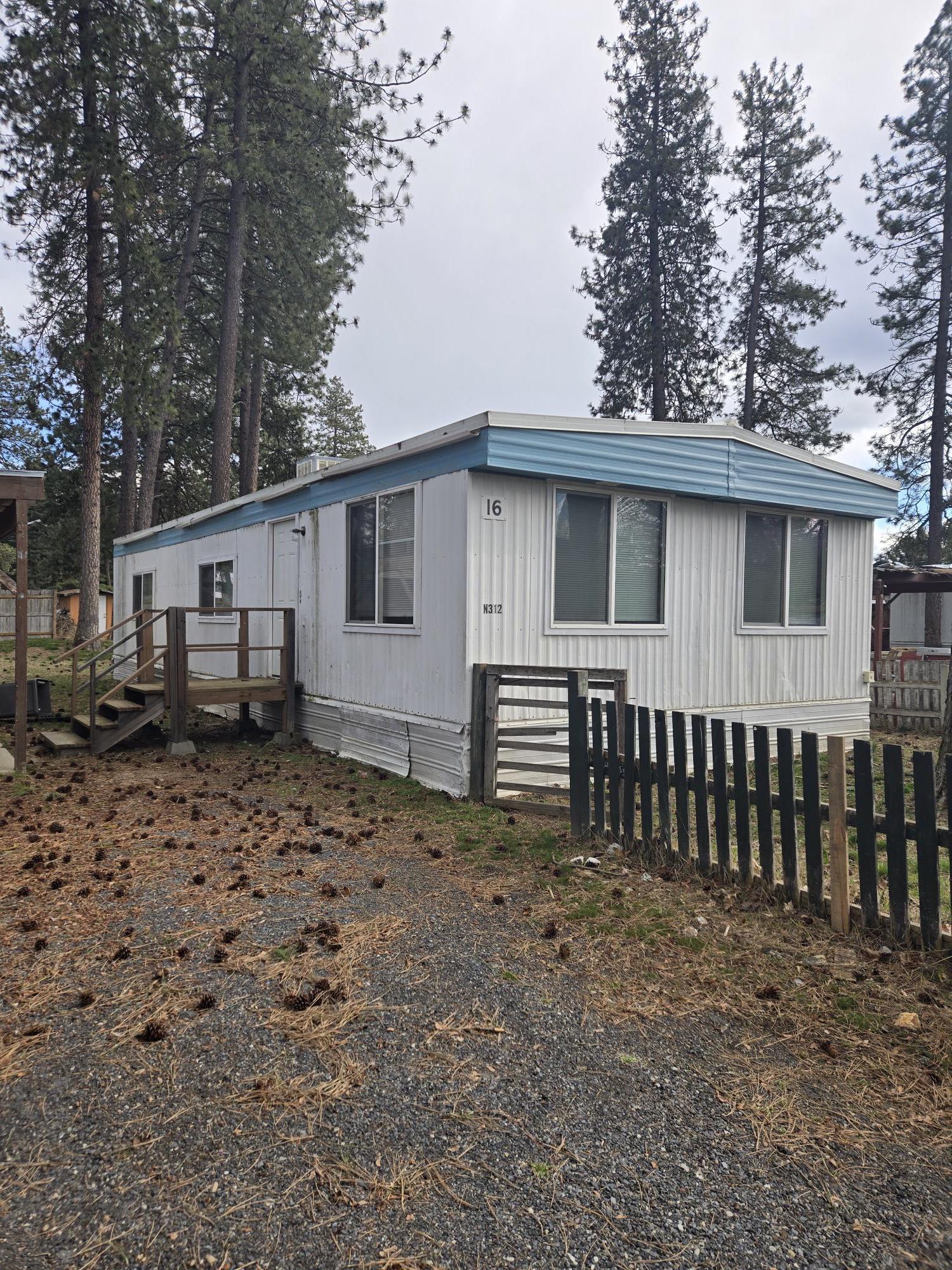 312 N Colville Rd - Photo 1