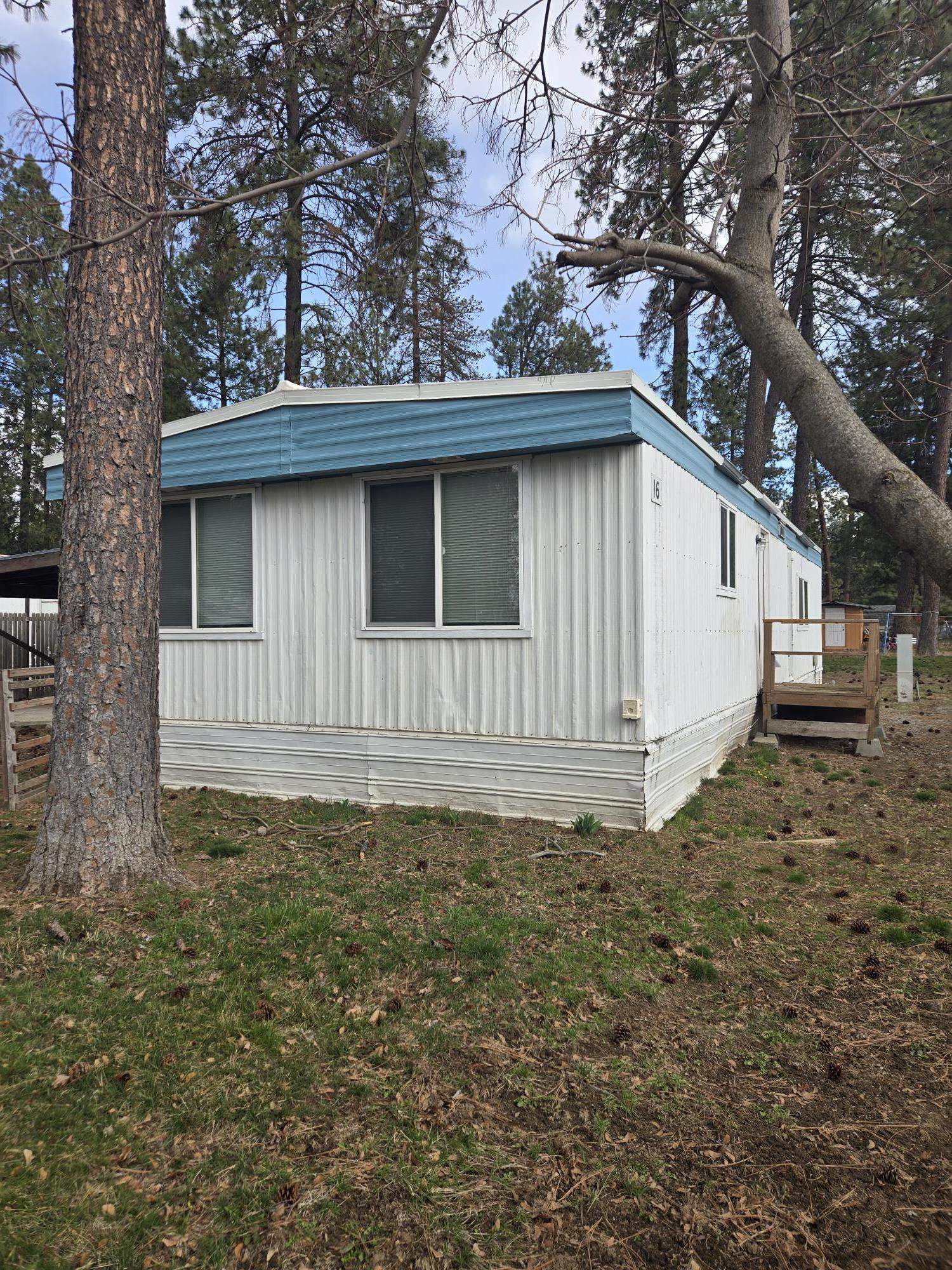 312 N Colville Rd - Photo 2