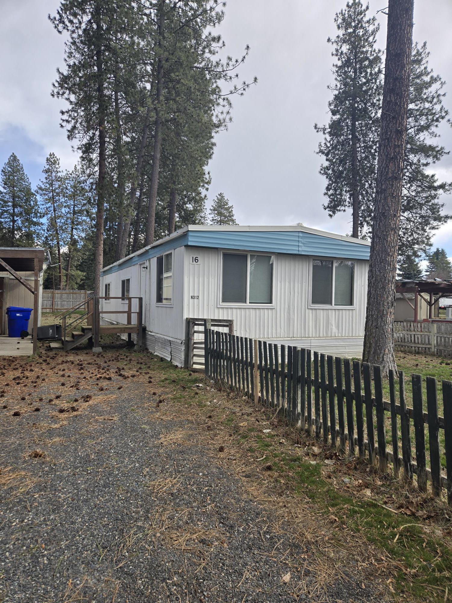 312 N Colville Rd - Photo 3