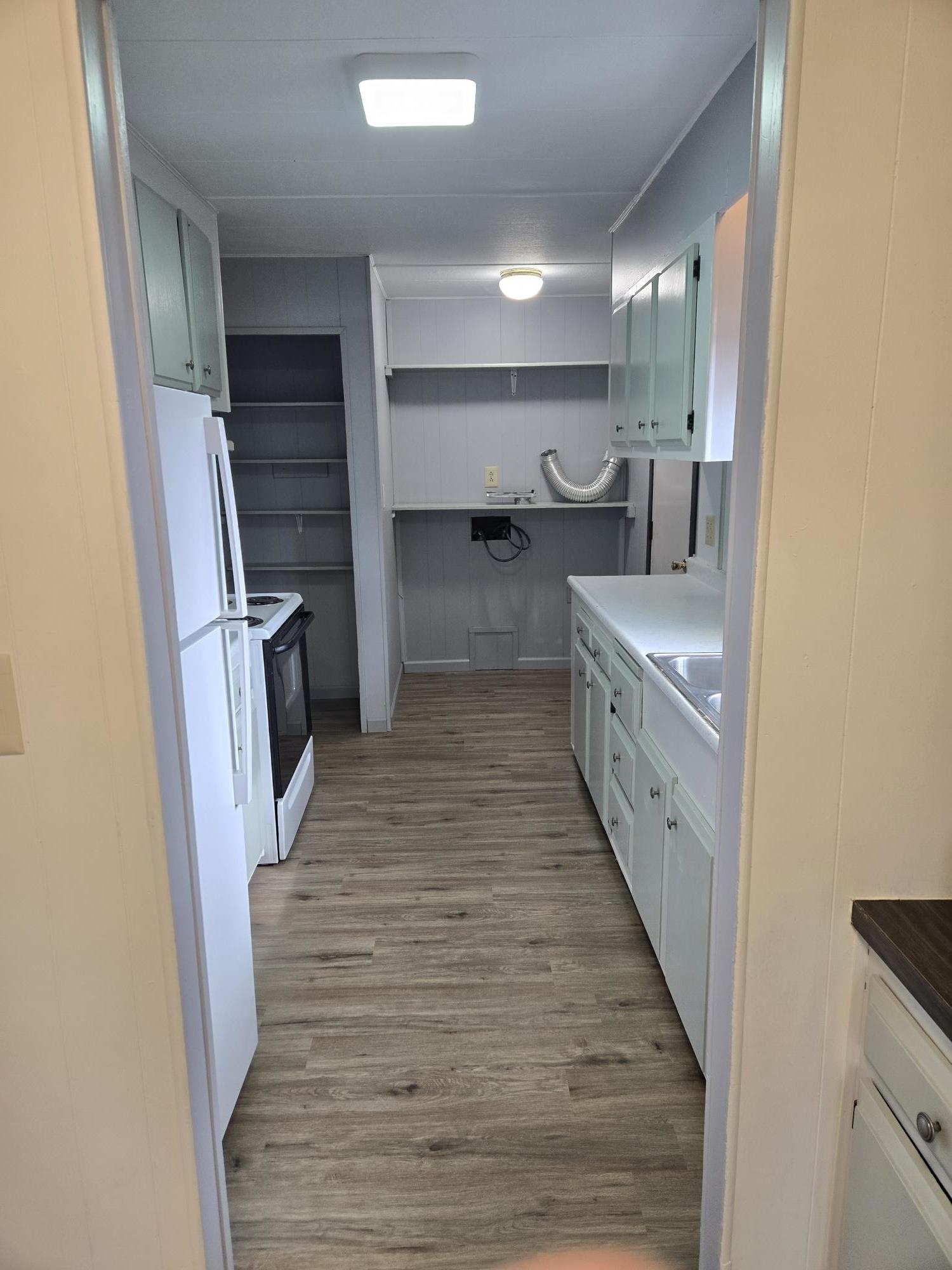 312 N Colville Rd - Photo 9