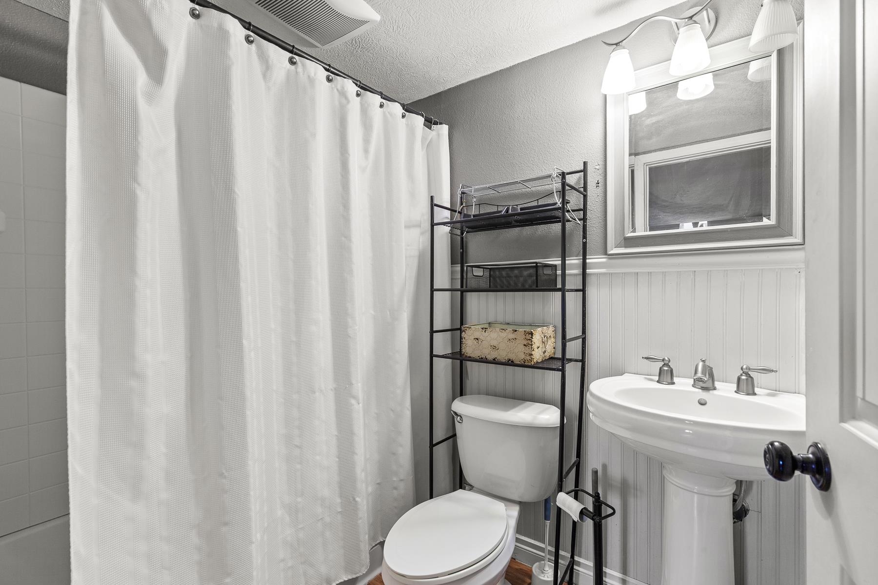 205 E 1st Ave - Photo 12