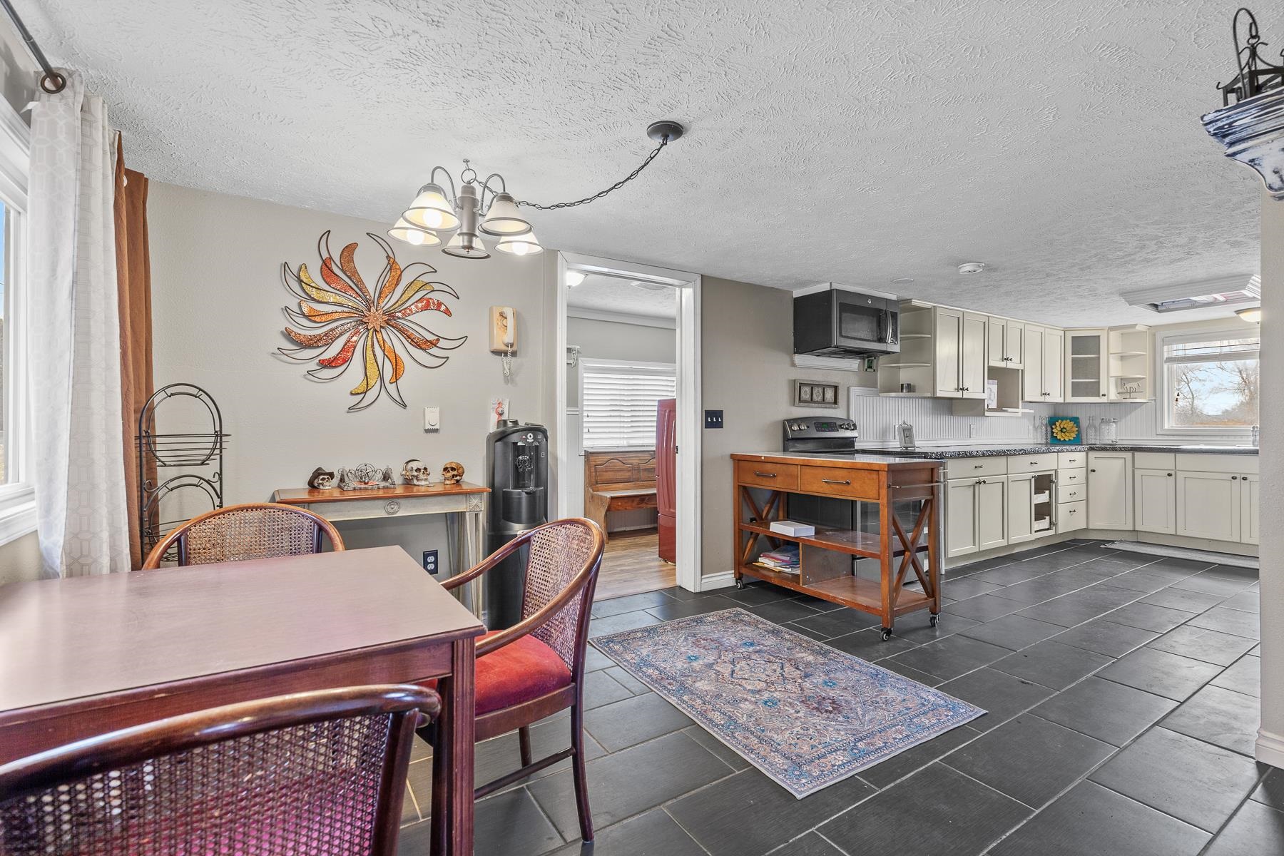 205 E 1st Ave - Photo 5