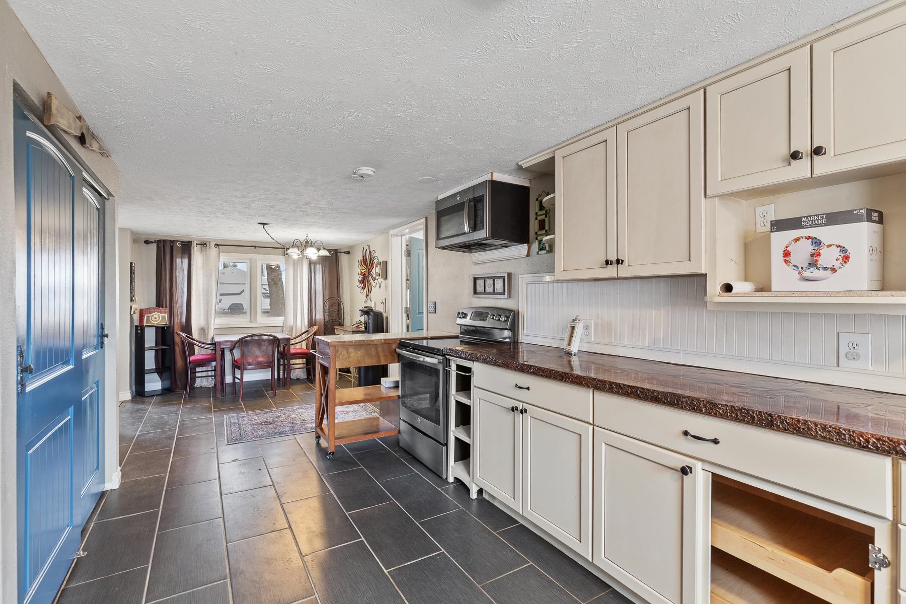 205 E 1st Ave - Photo 8
