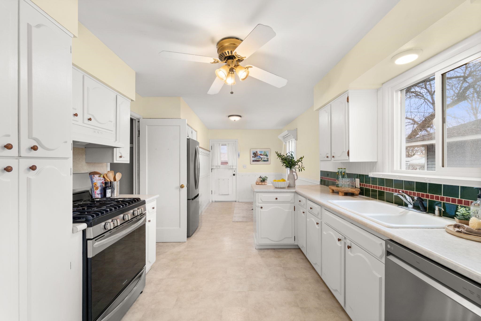 3303 W Walton Ave - Photo 9