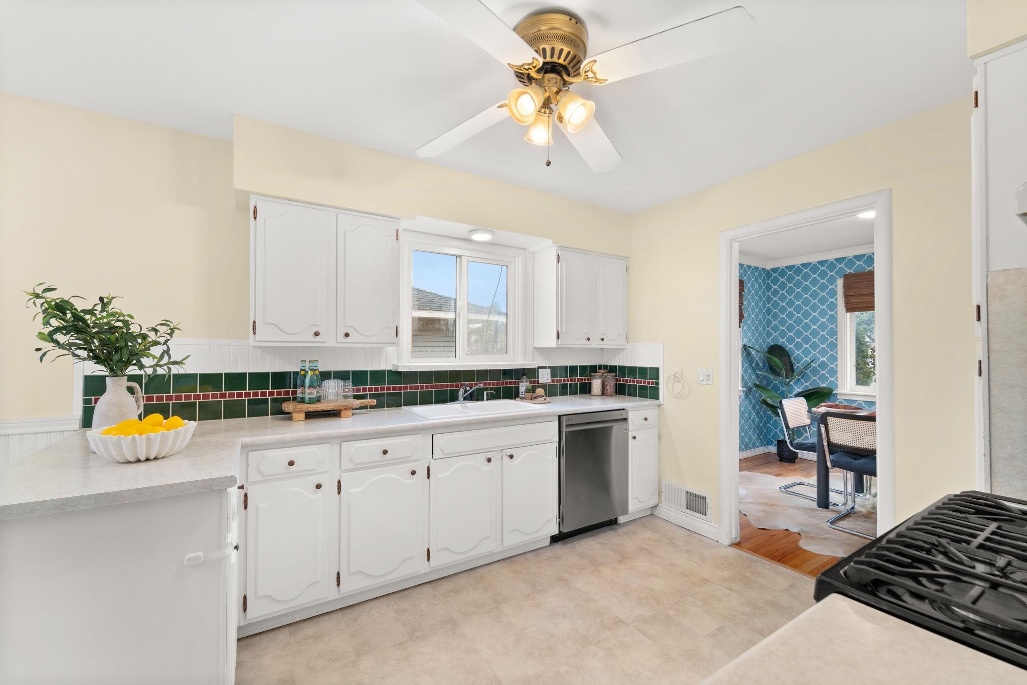 3303 W Walton Ave - Photo 10