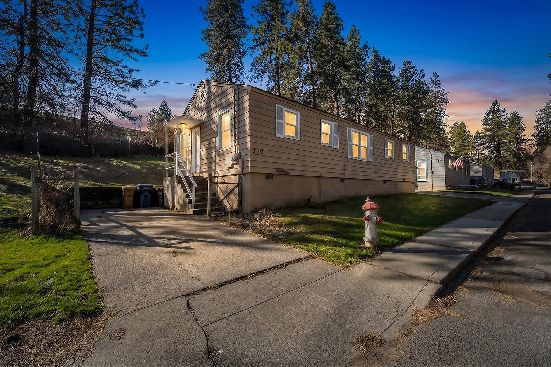 3103 W 13TH Ct - Photo 1