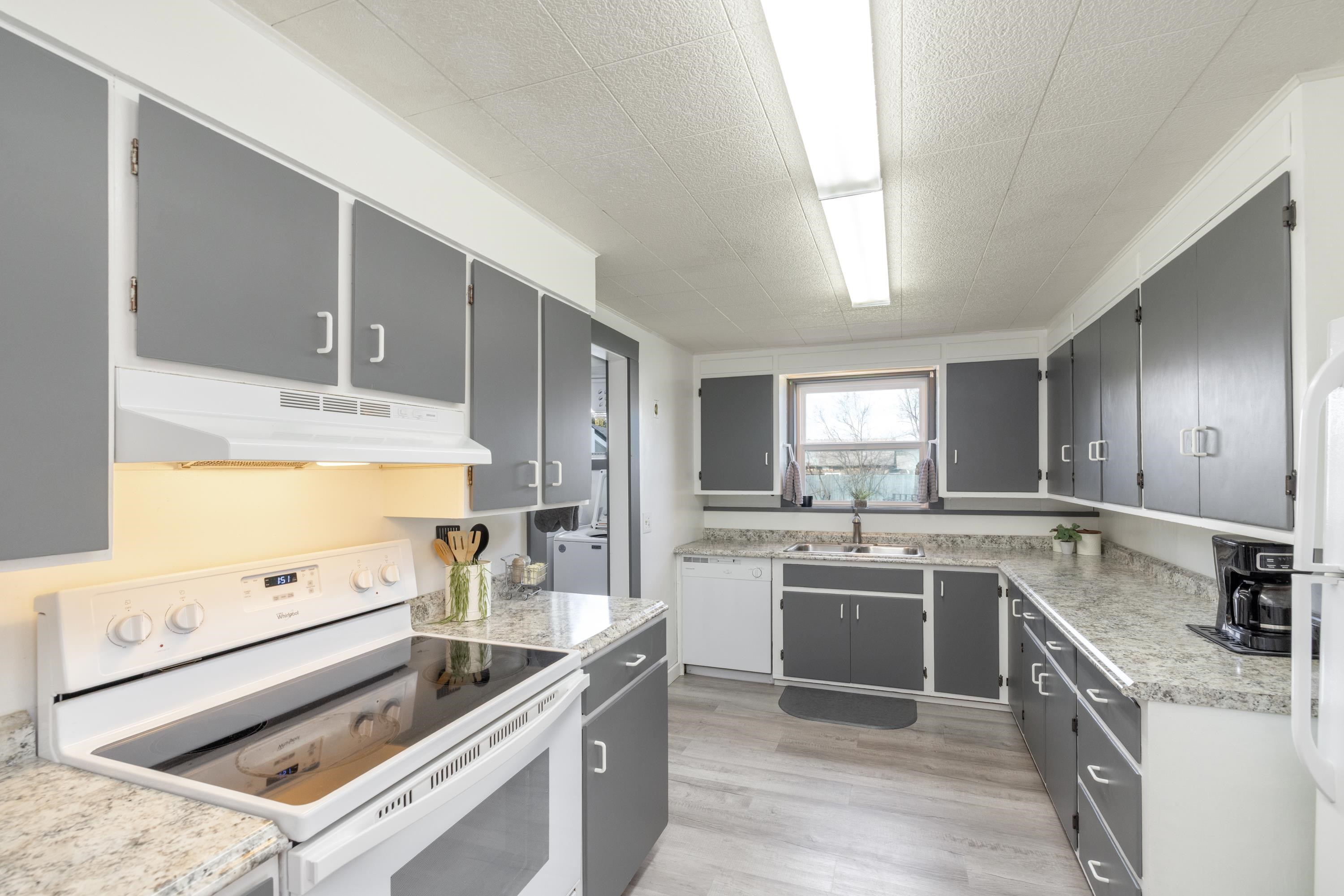 8915 E Grace Ave - Photo 11