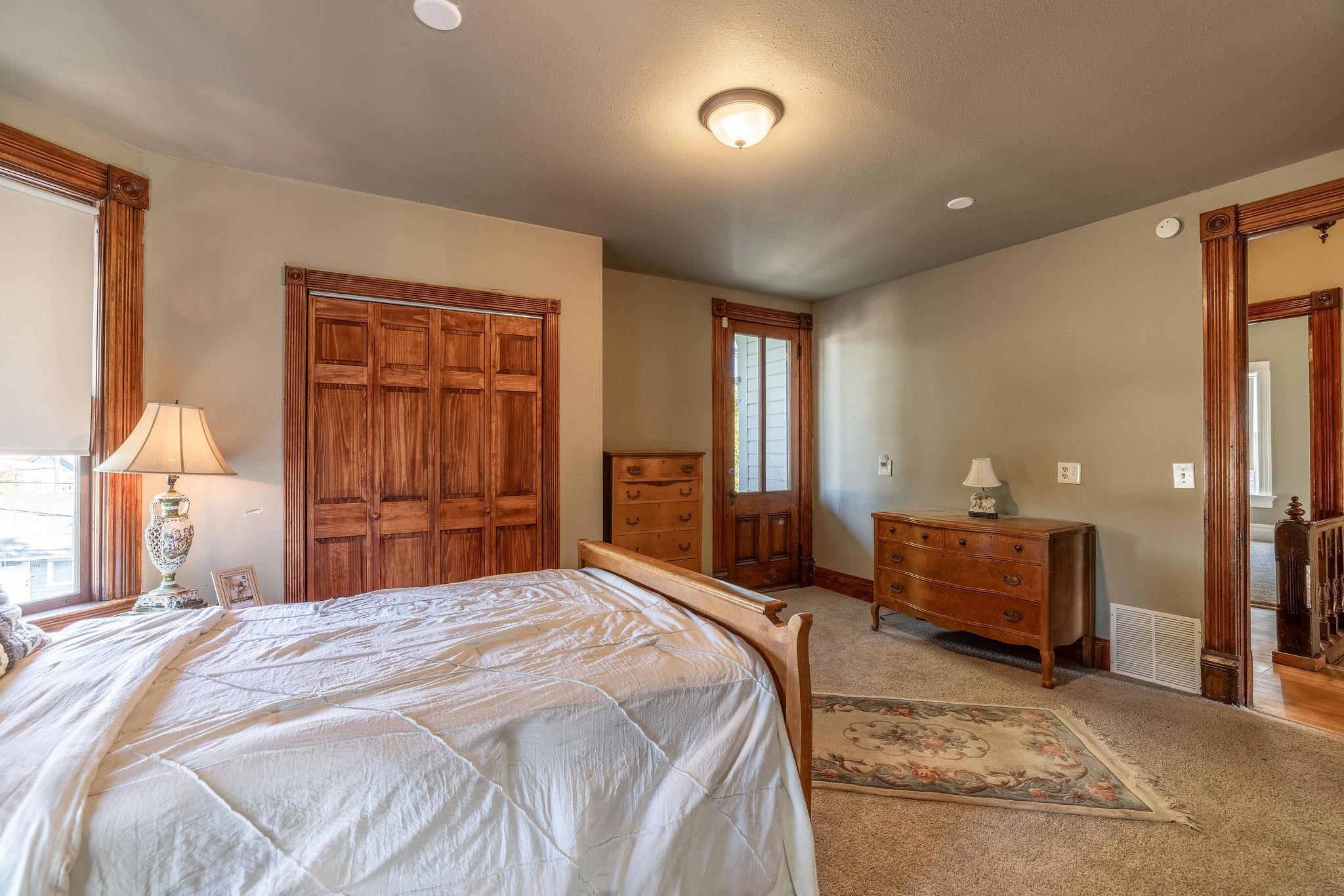908 W FREDERICK Ave - Photo 19