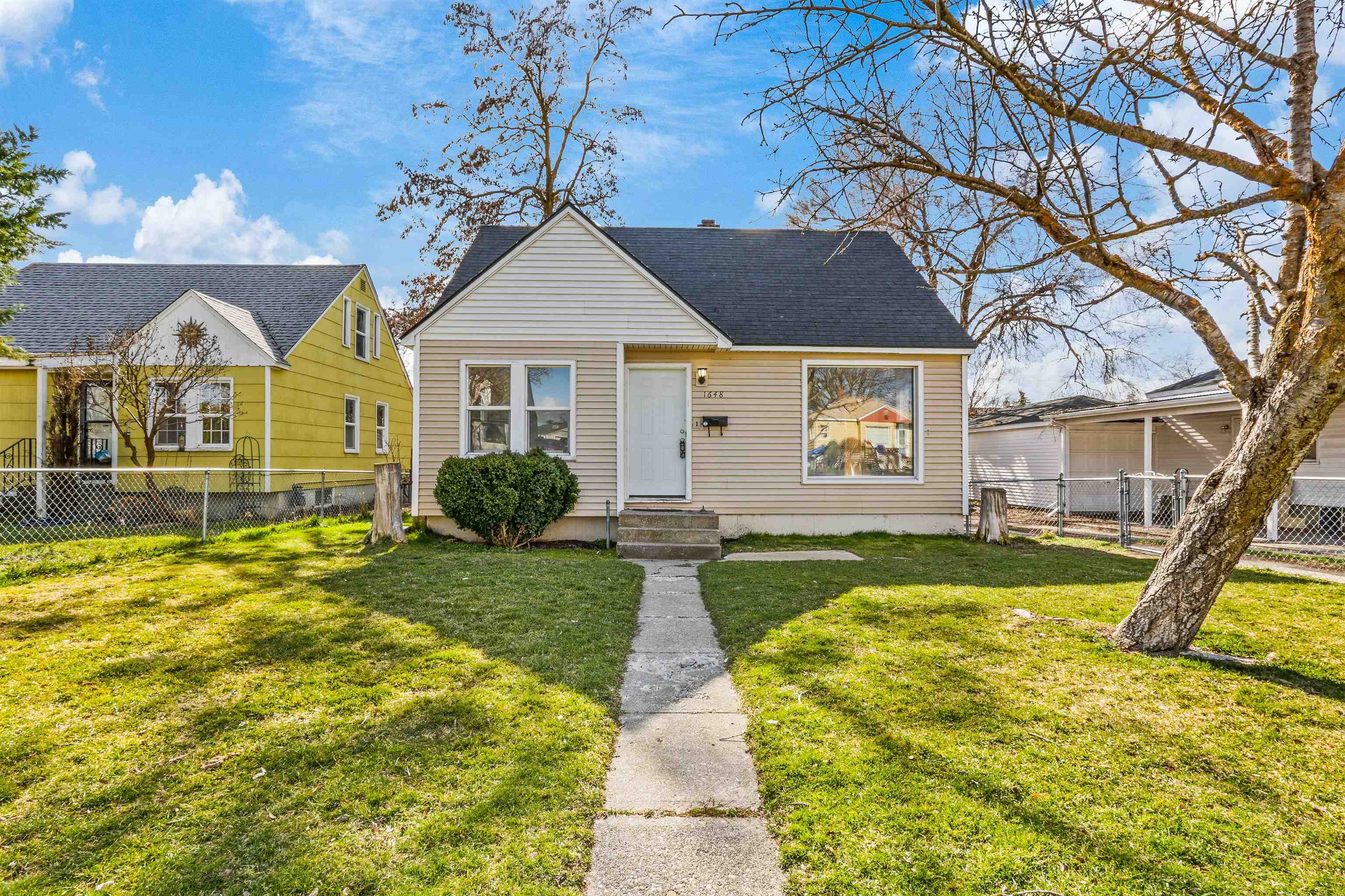 1648 E Rockwell Ave - Photo 1
