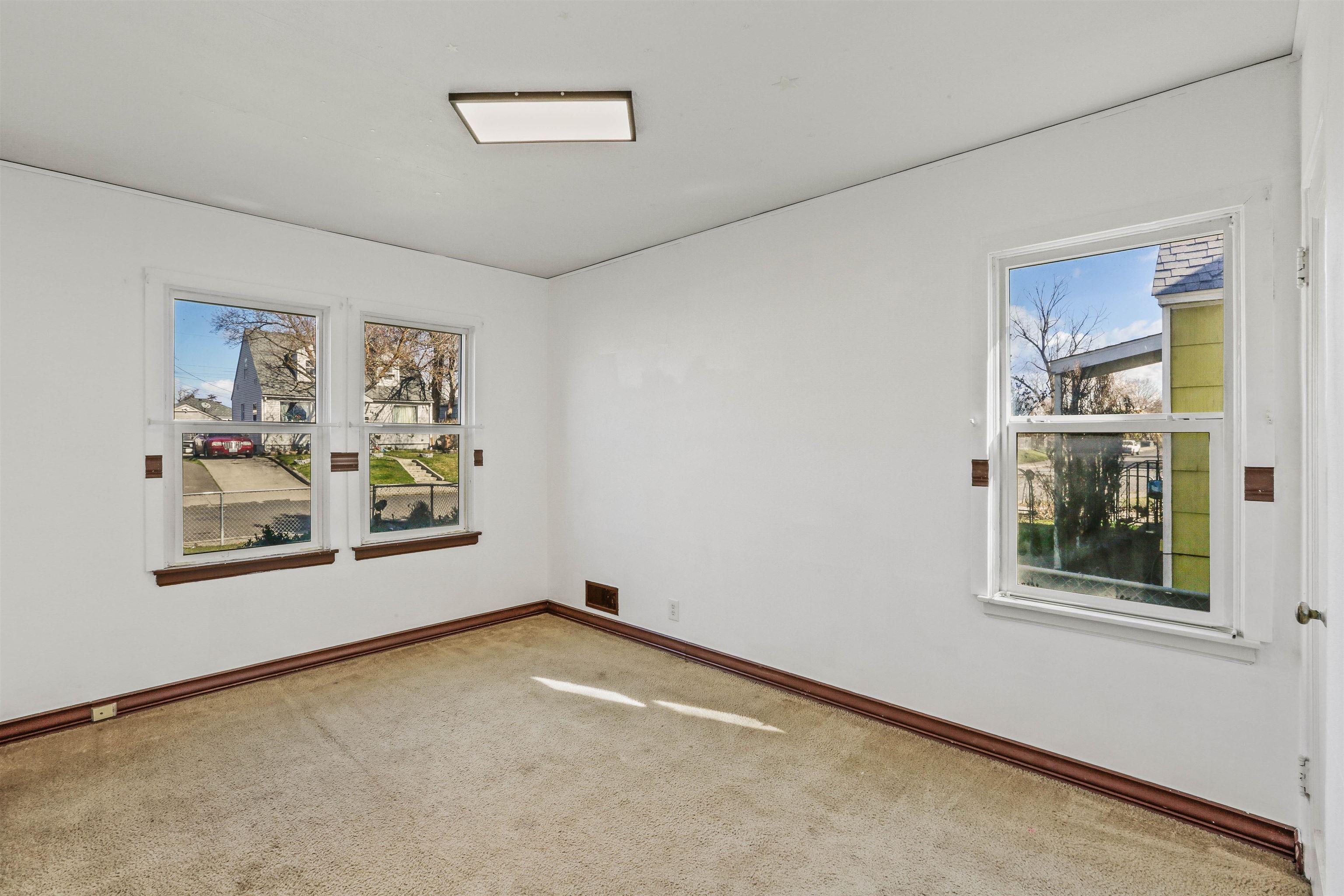 1648 E Rockwell Ave - Photo 9