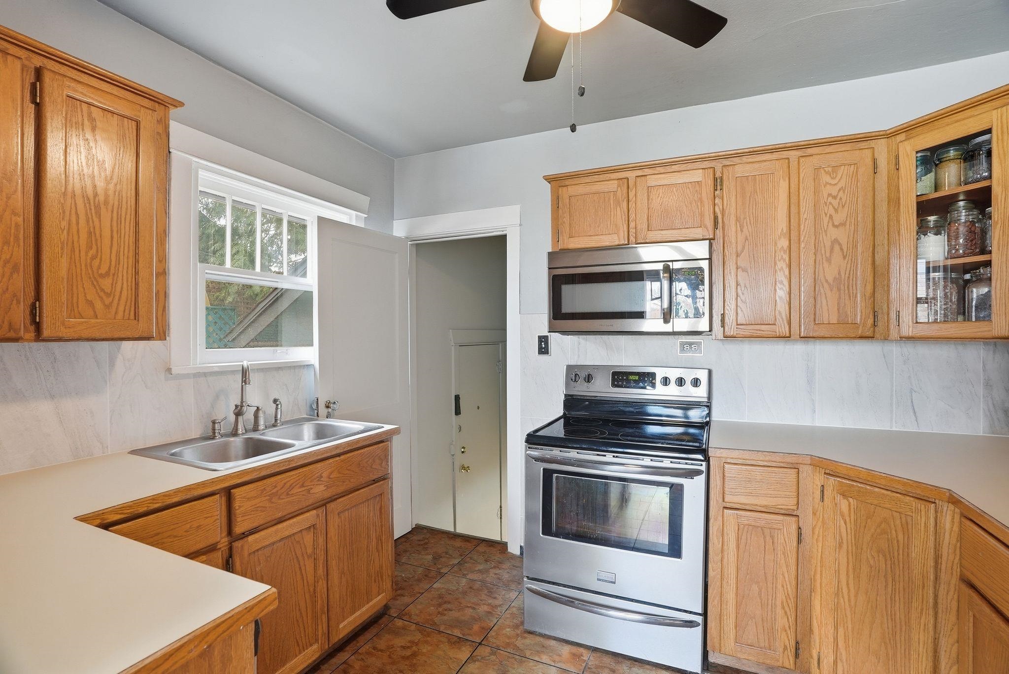118 E Glass Ave - Photo 14