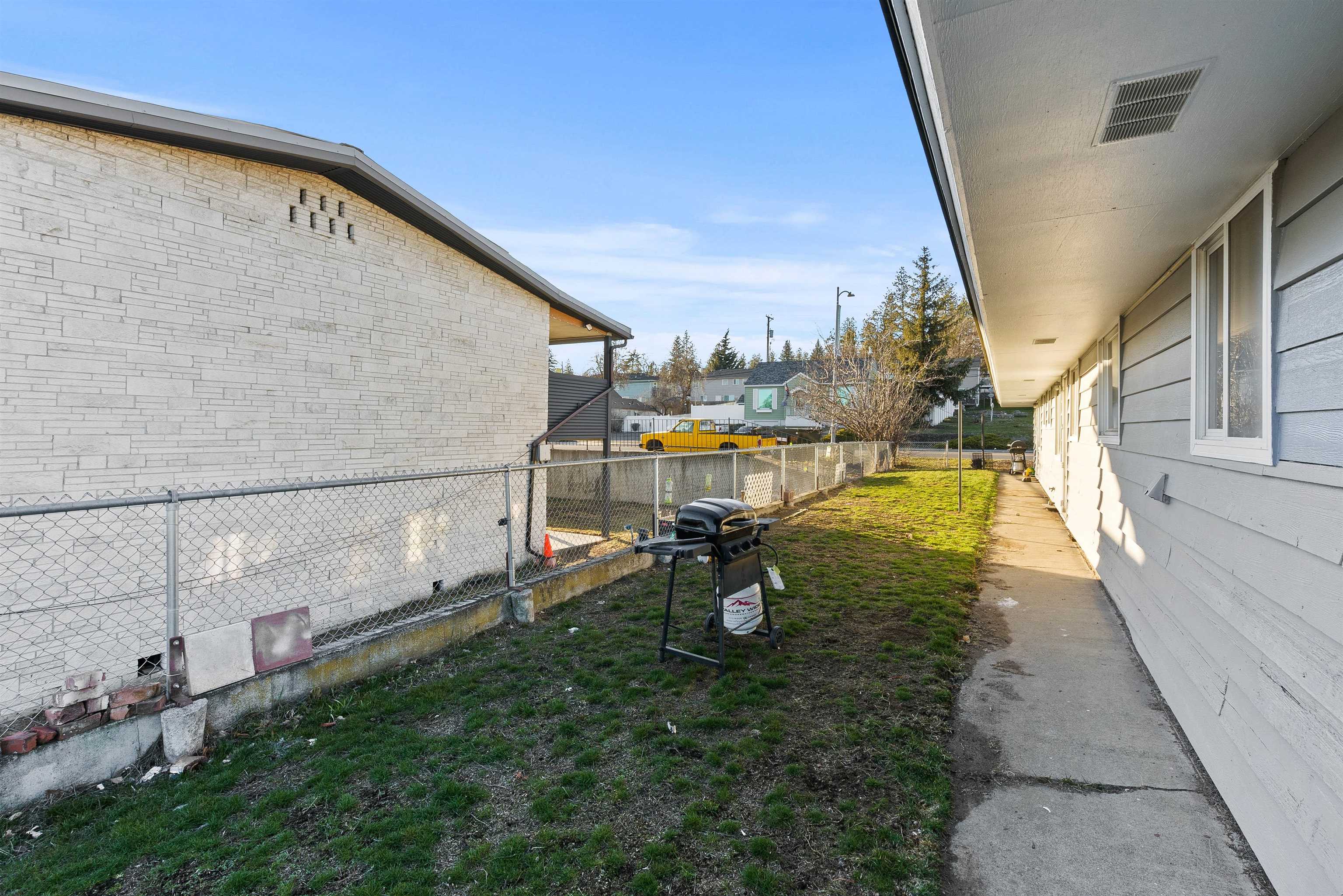 1239 1st St - Photo 12