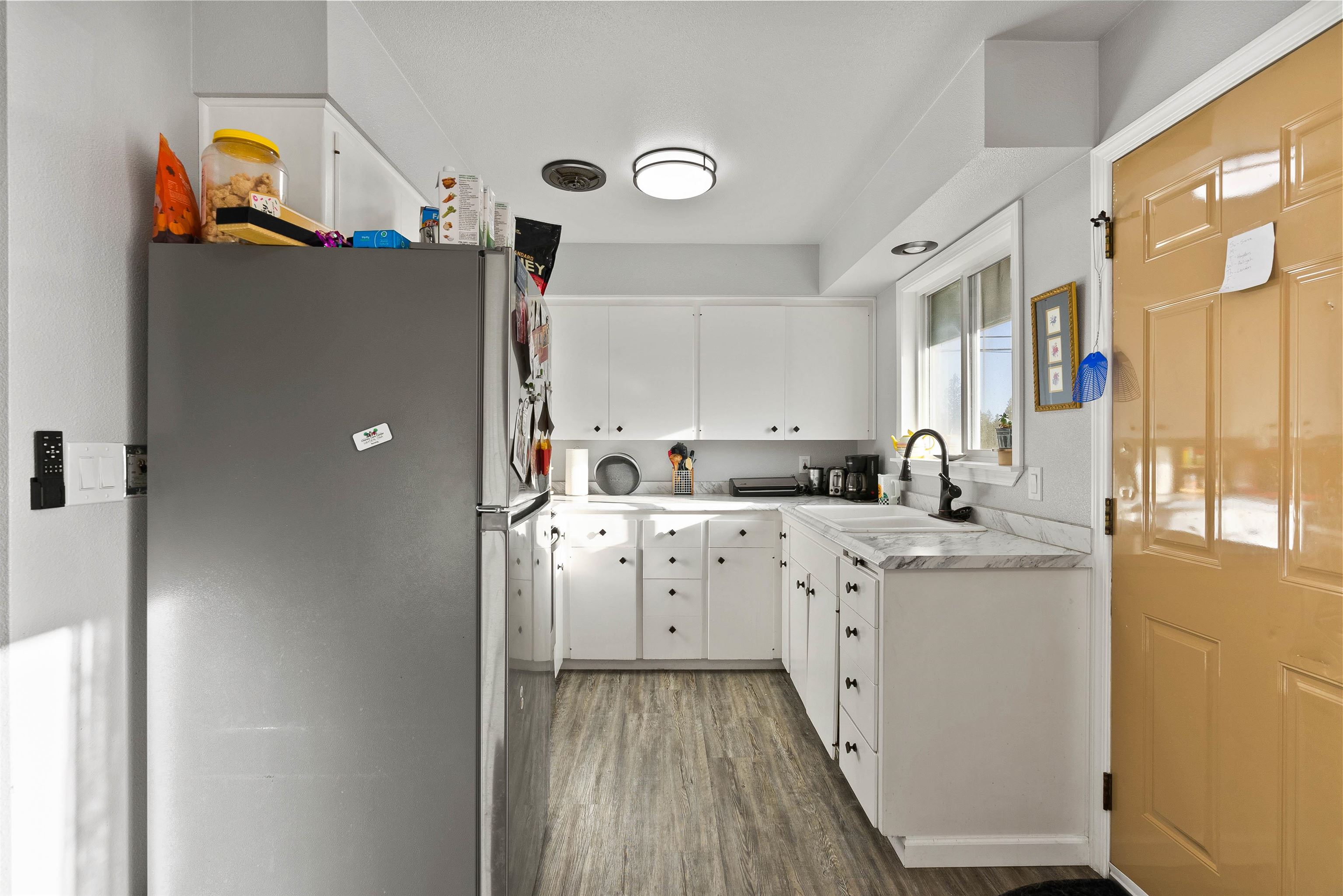 1239 1st St - Photo 5