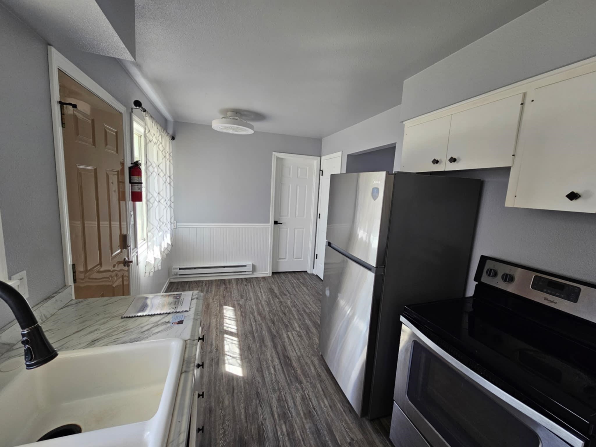 1239 1st St - Photo 6
