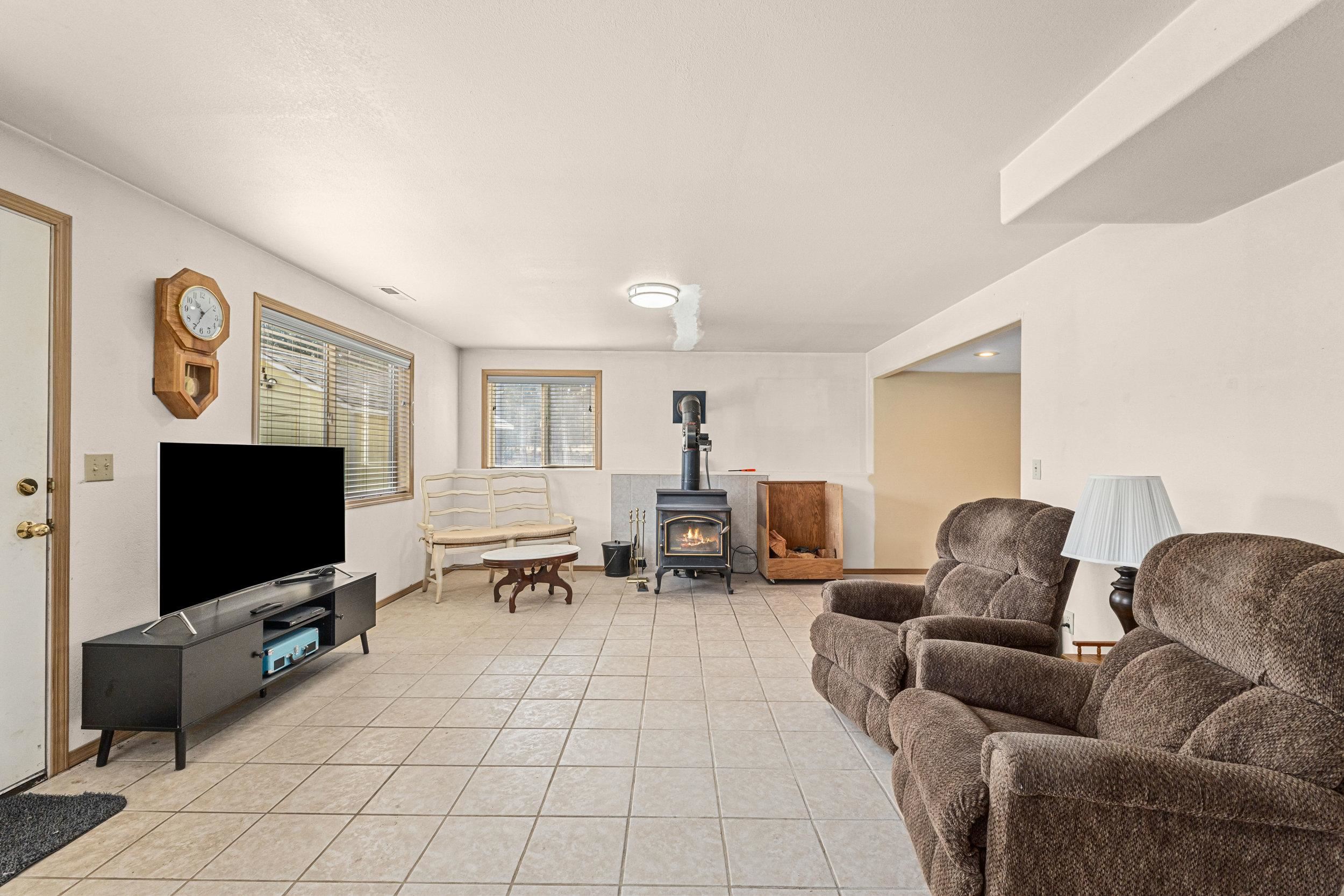 579 Inchelium Rd - Photo 17