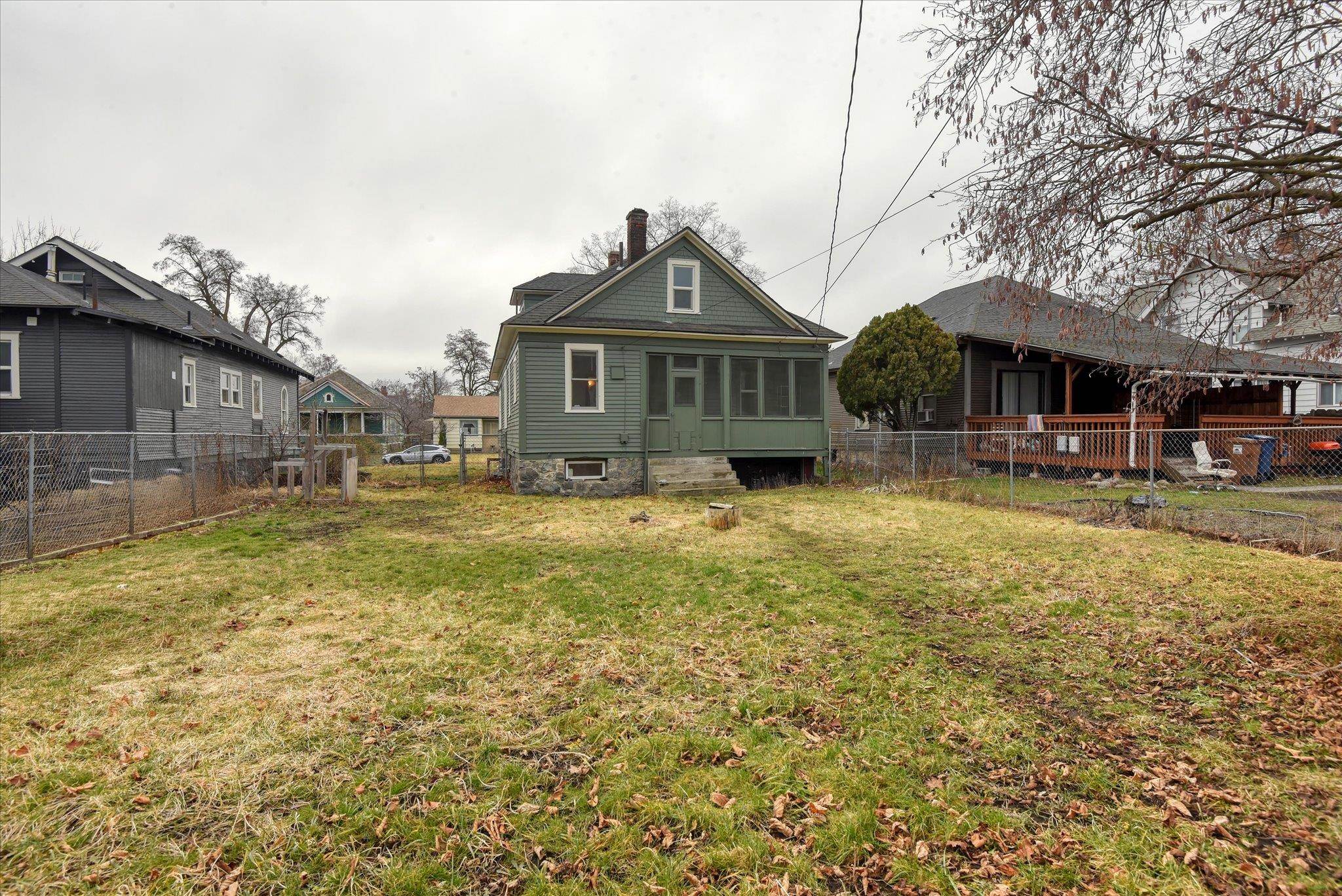 1011 E Augusta Ave - Photo 21