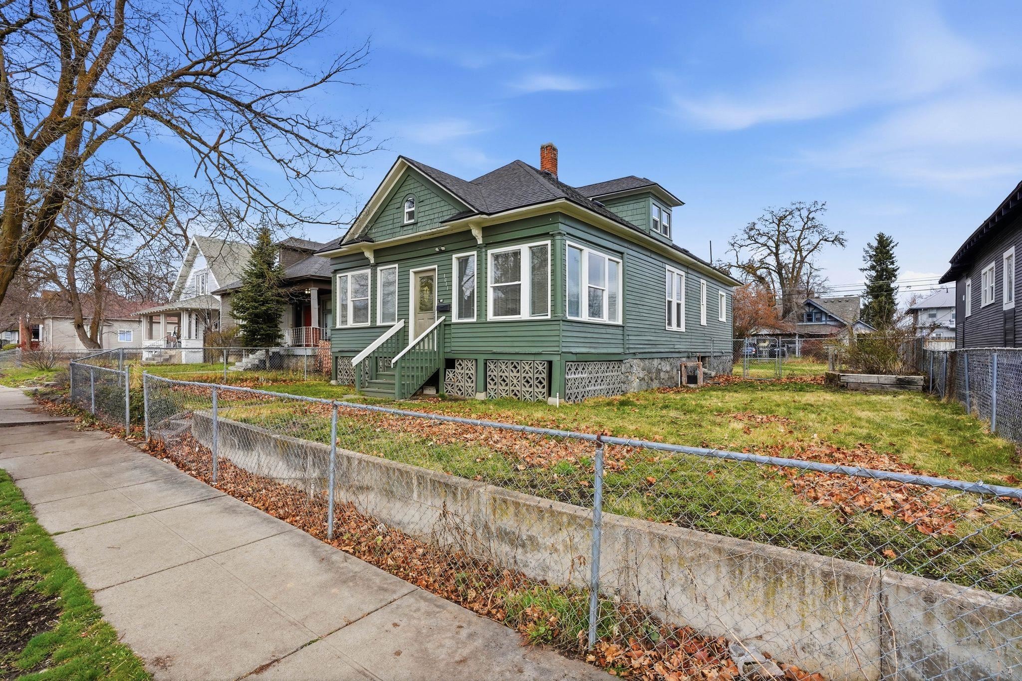 1011 E Augusta Ave - Photo 23