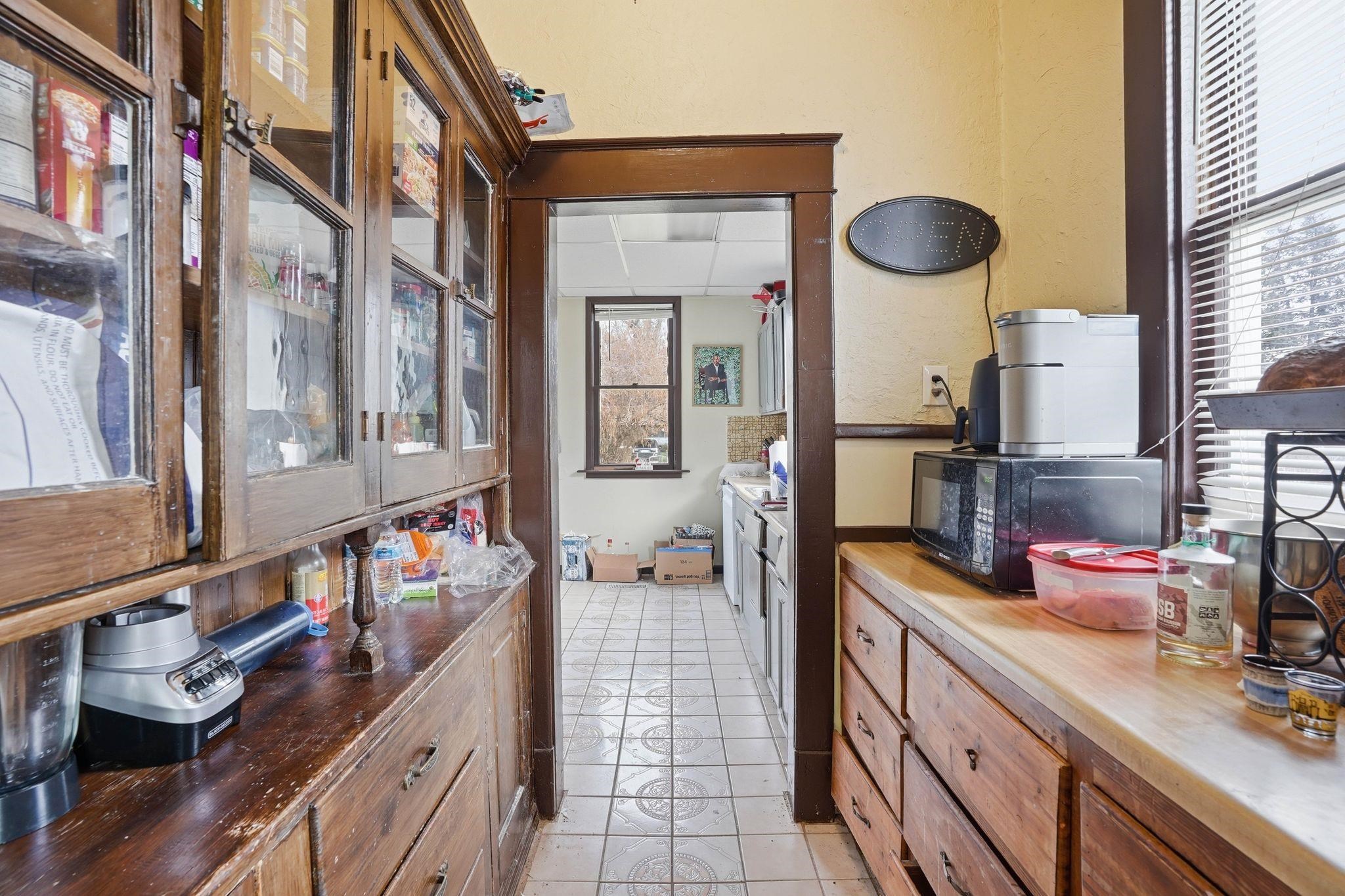 1011 E Augusta Ave - Photo 8