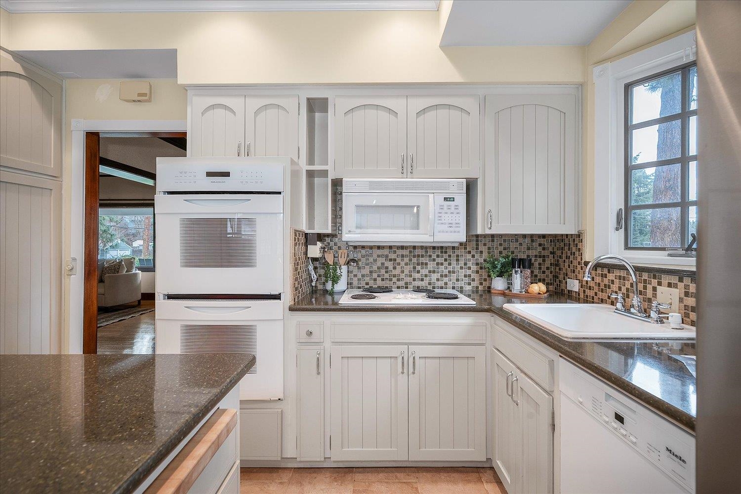 910 E 18th Ave - Photo 14