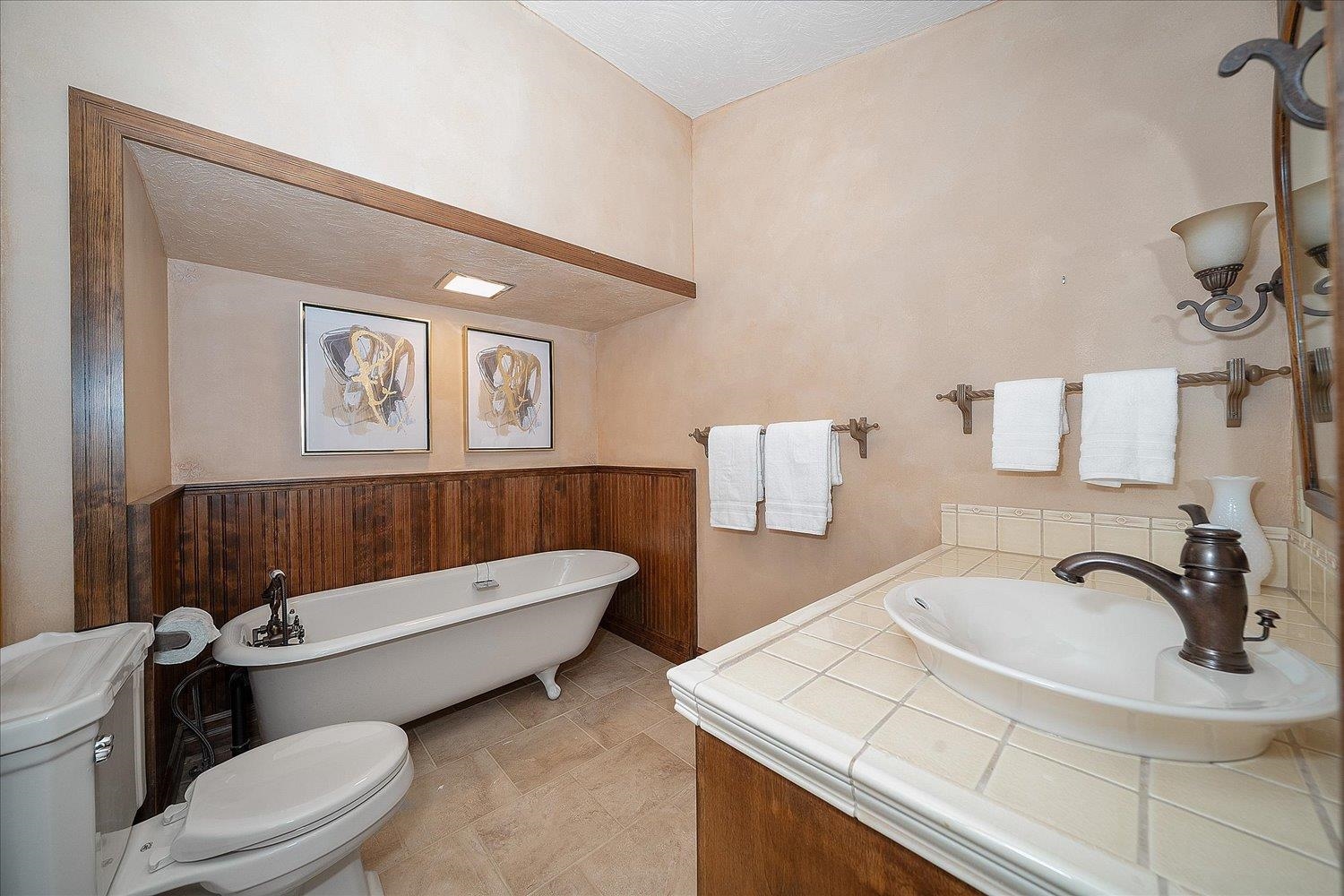 910 E 18th Ave - Photo 22