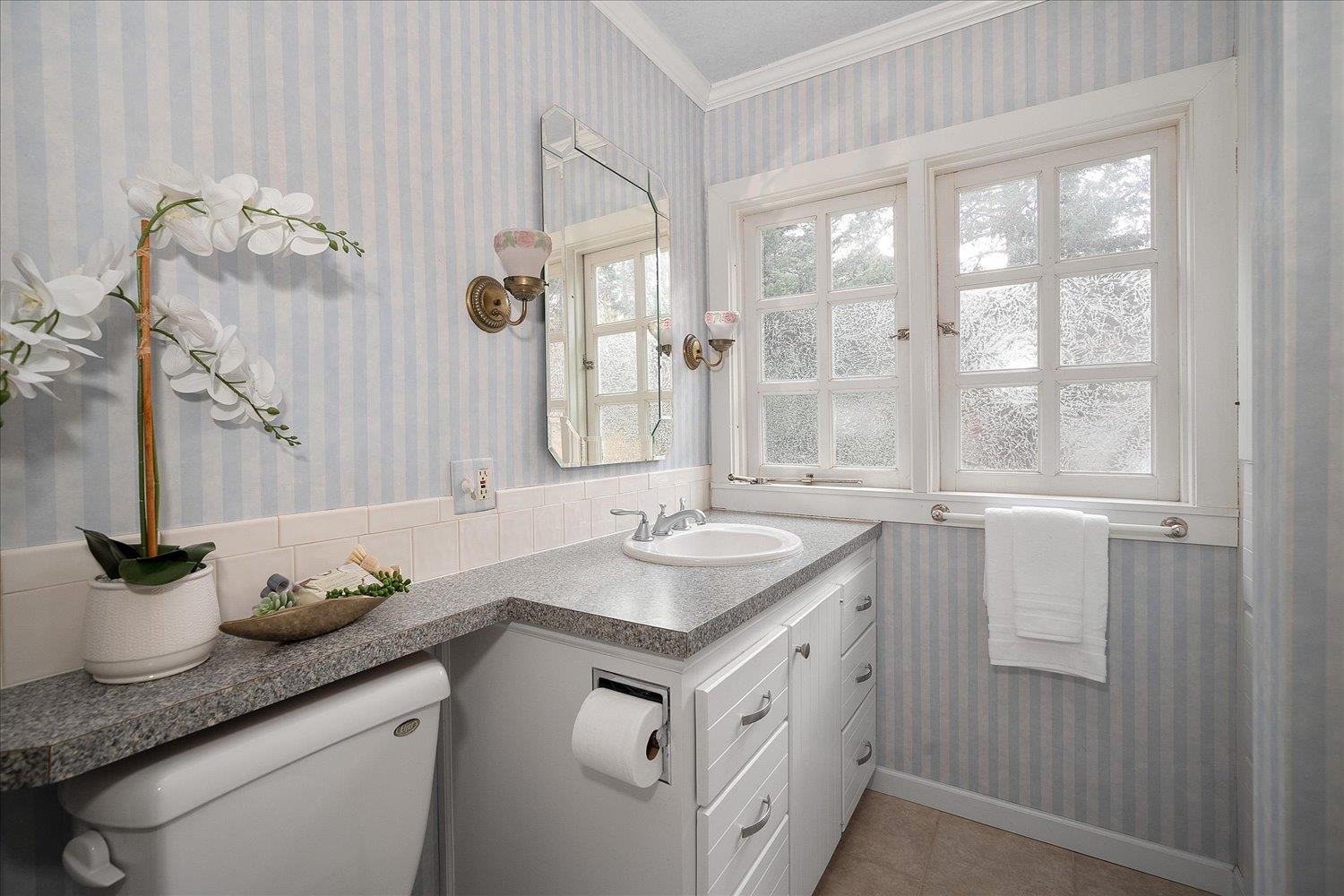 910 E 18th Ave - Photo 32
