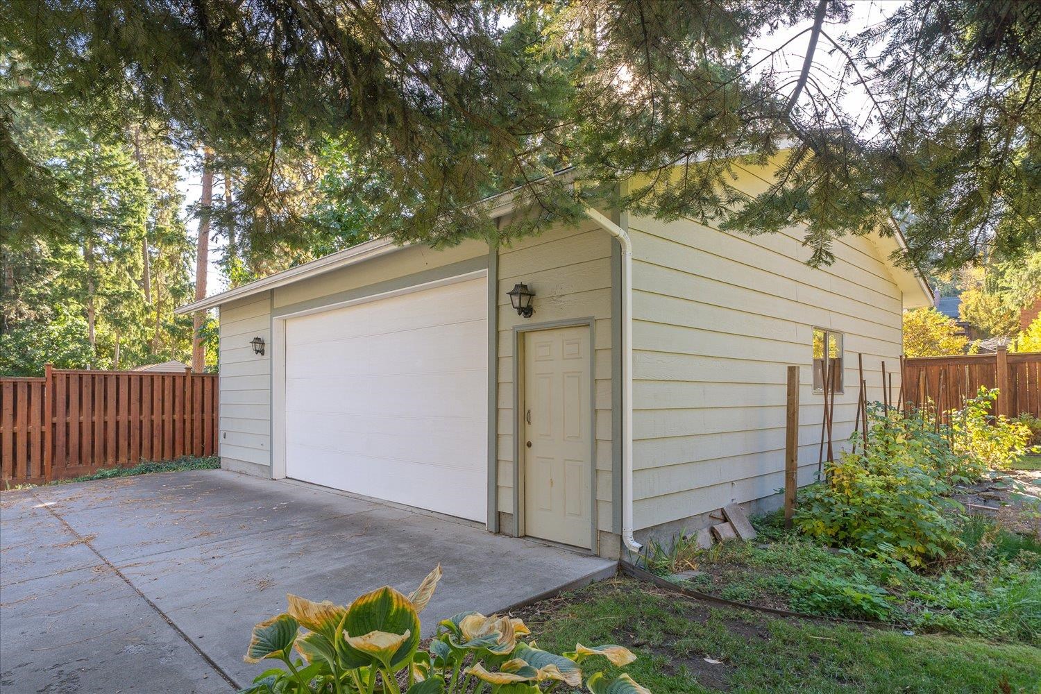 910 E 18th Ave - Photo 39