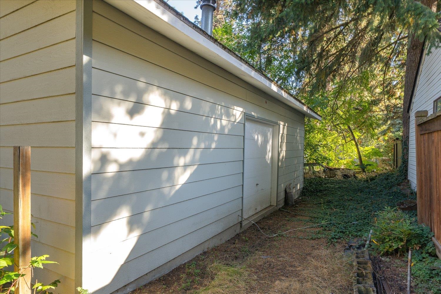 910 E 18th Ave - Photo 40