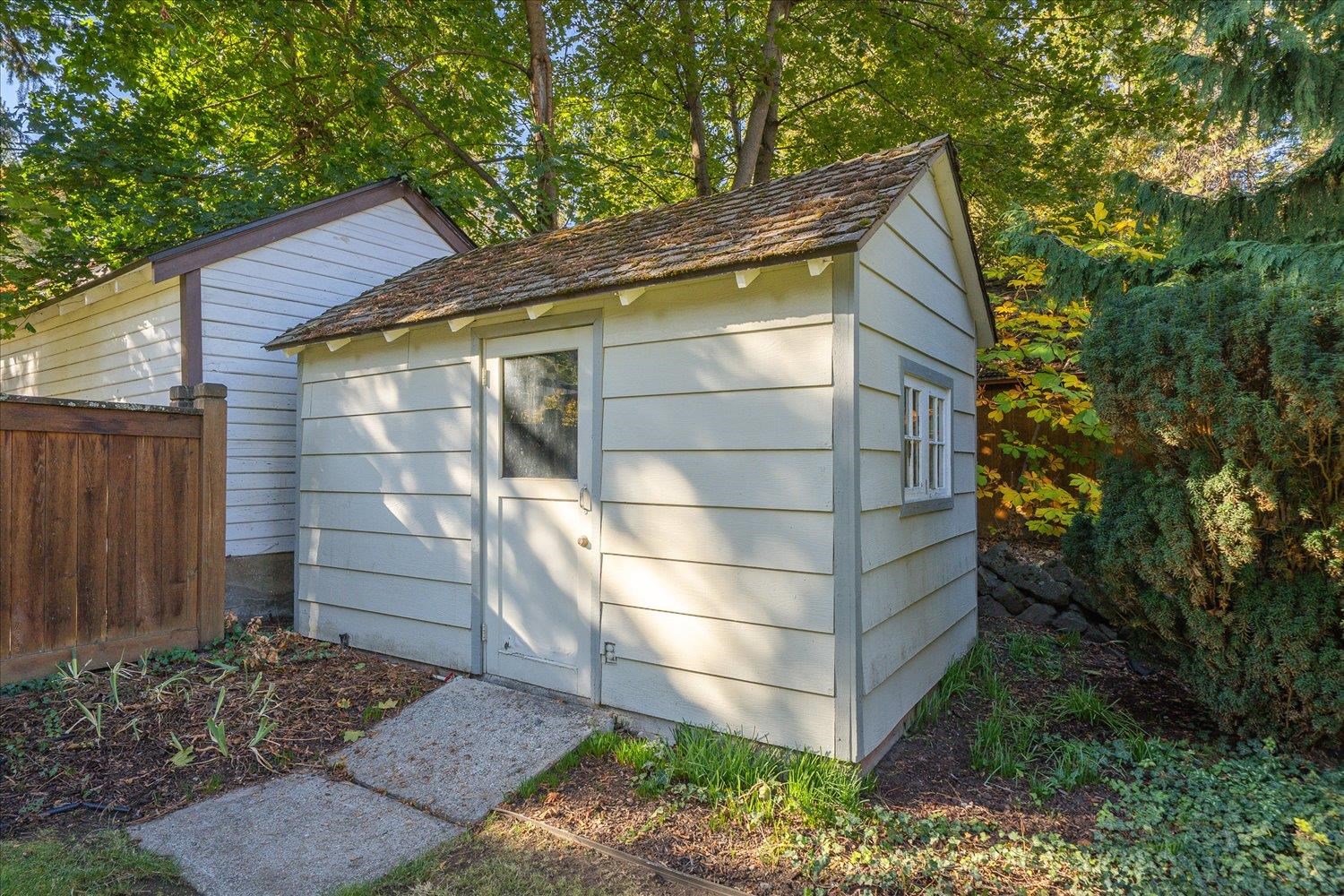 910 E 18th Ave - Photo 44