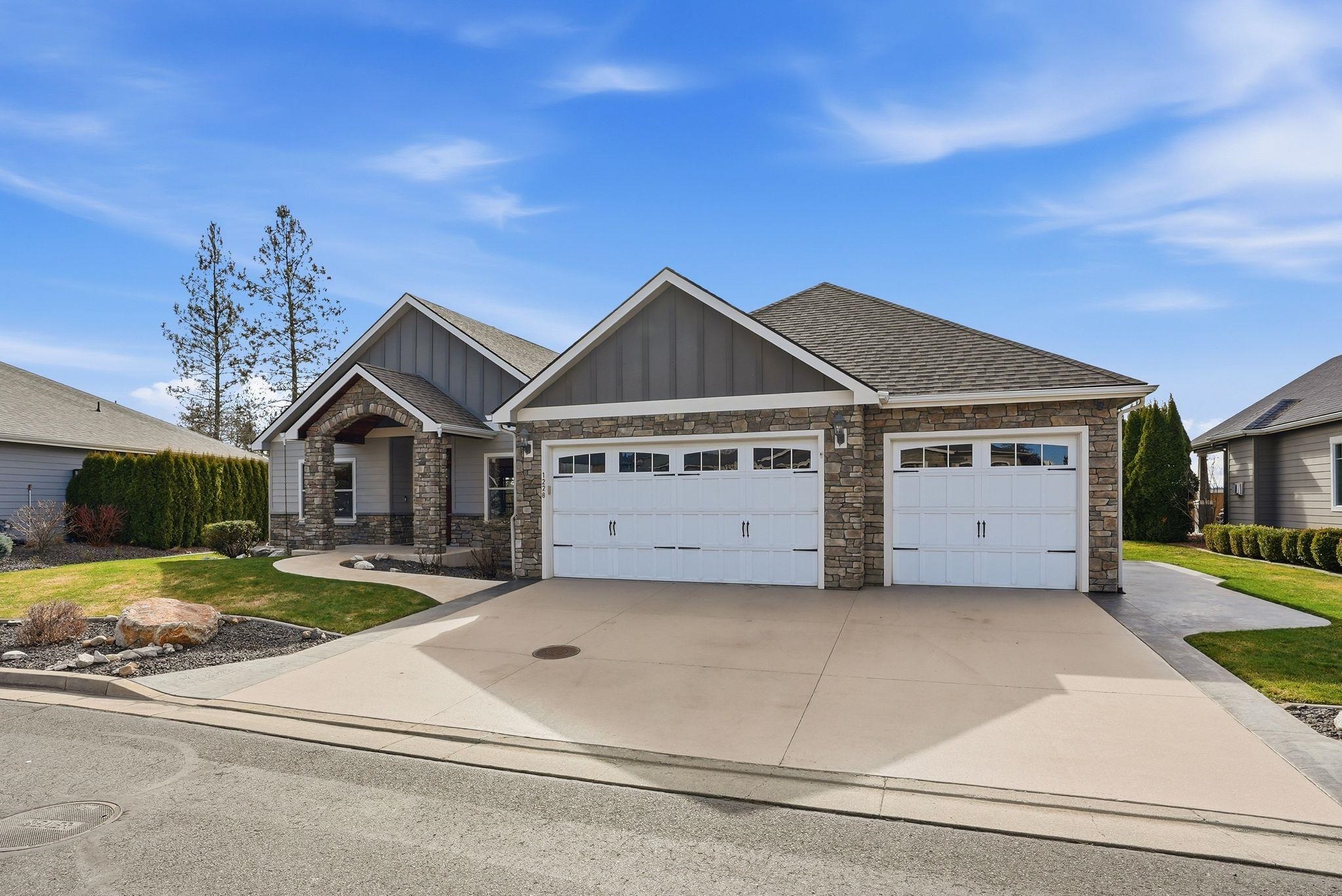 1228 E Fireside Ln - Photo 3
