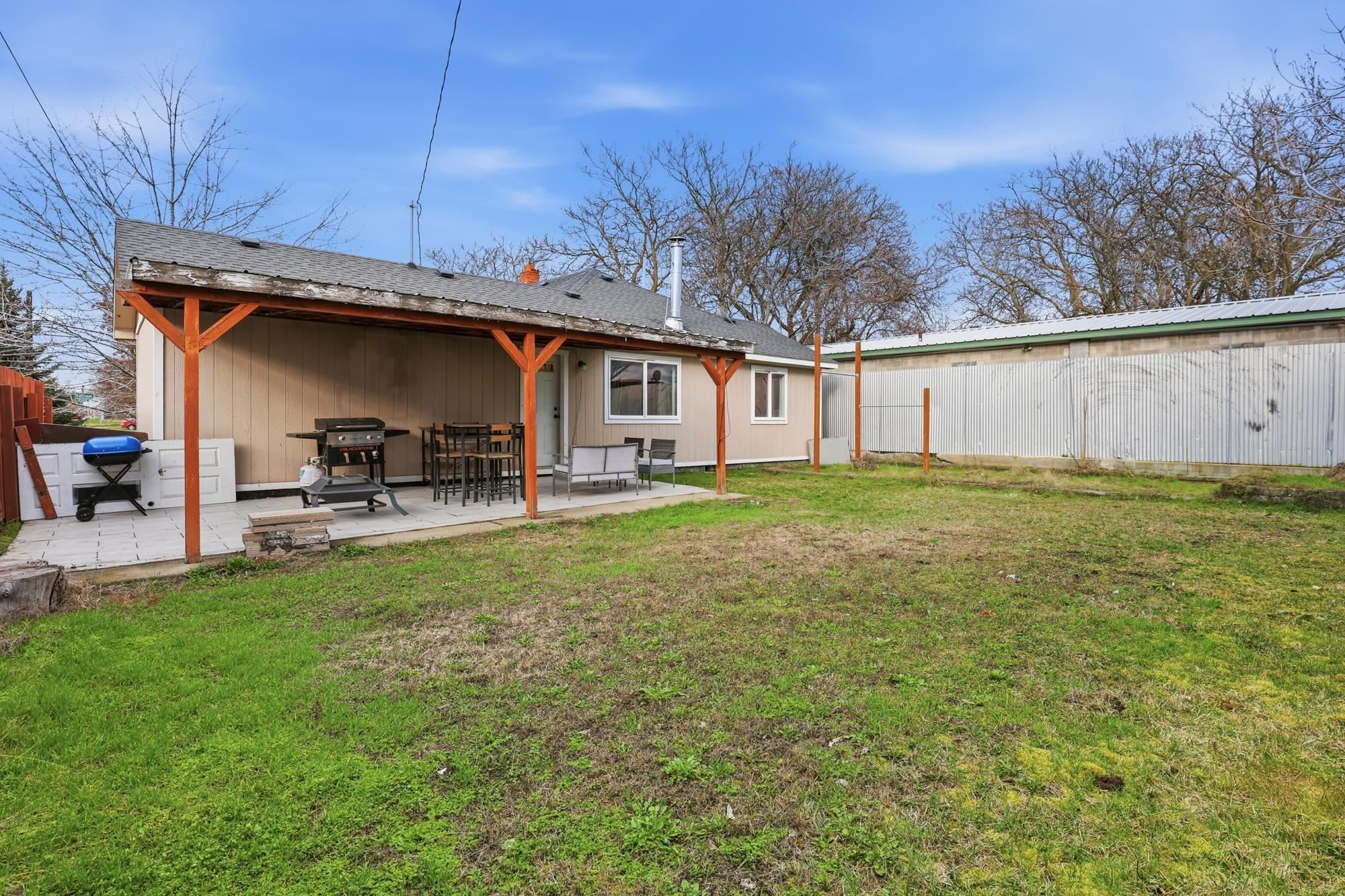 1902 E MALLON Ave - Photo 25