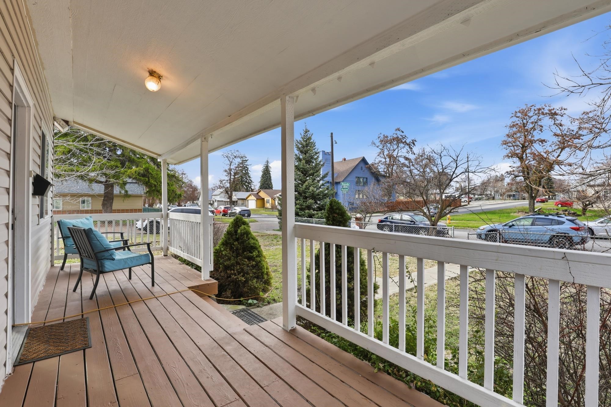 1902 E MALLON Ave - Photo 4