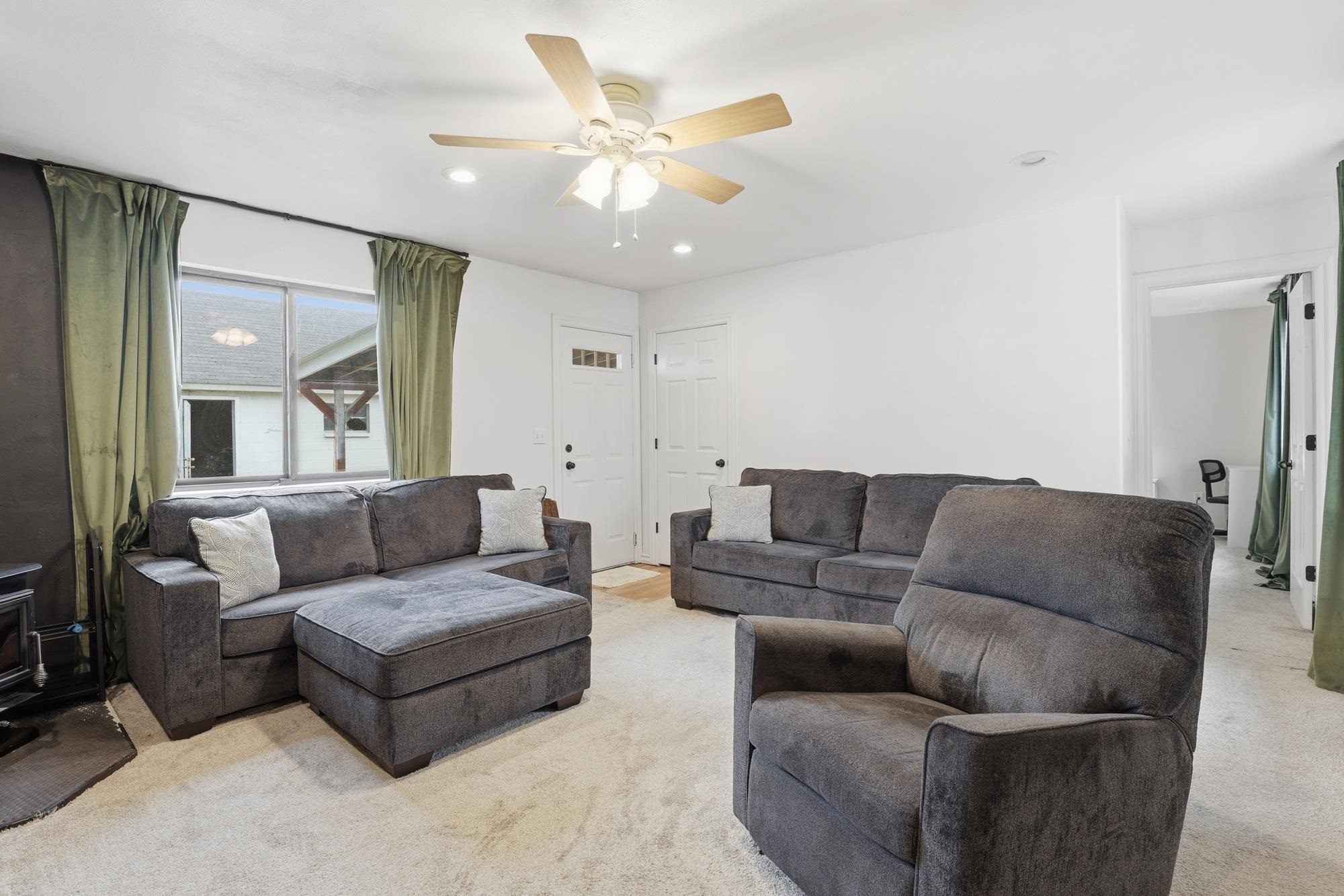 1902 E MALLON Ave - Photo 5