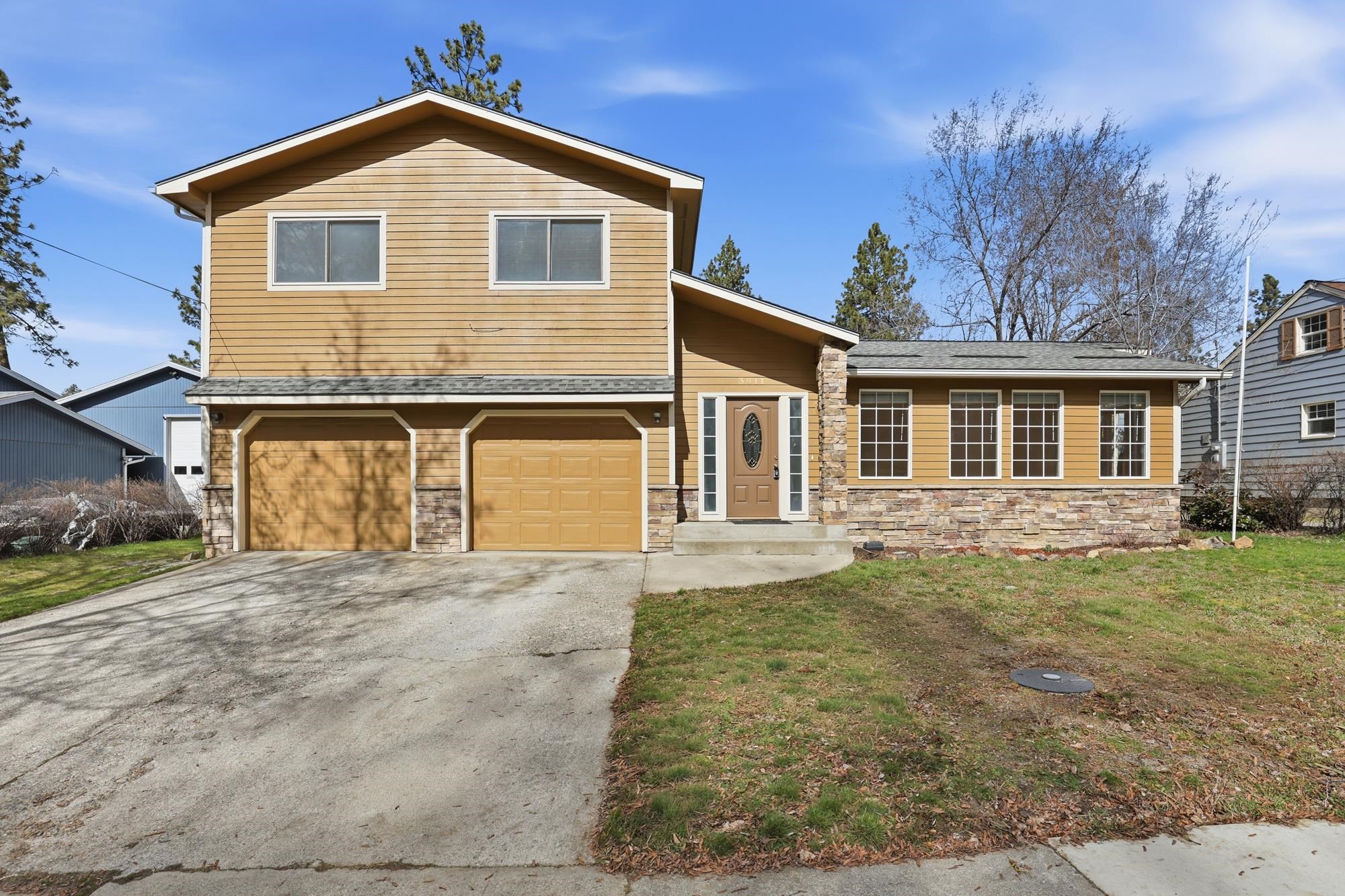 3811 E 8th Ave - Photo 1