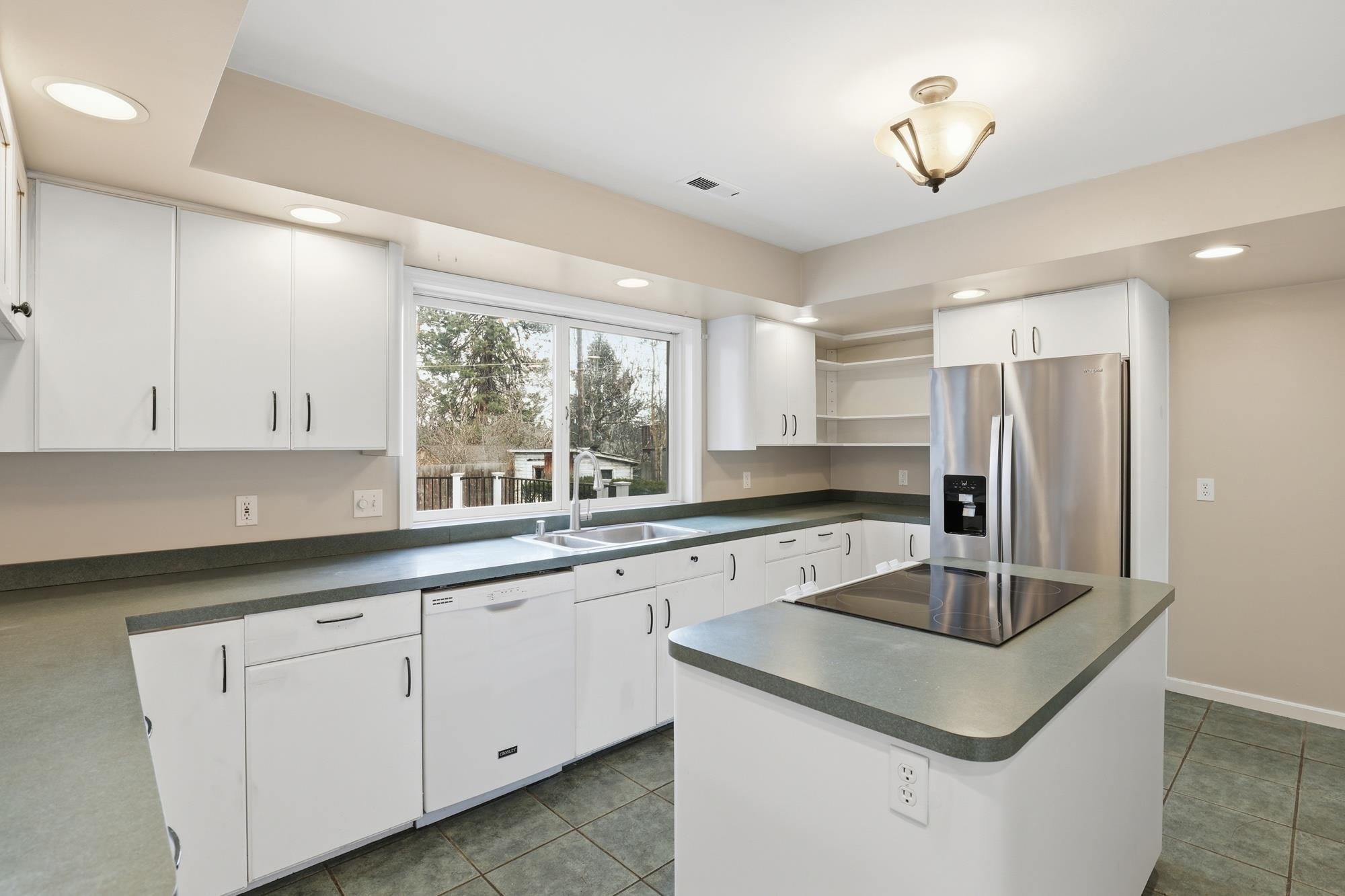3811 E 8th Ave - Photo 7