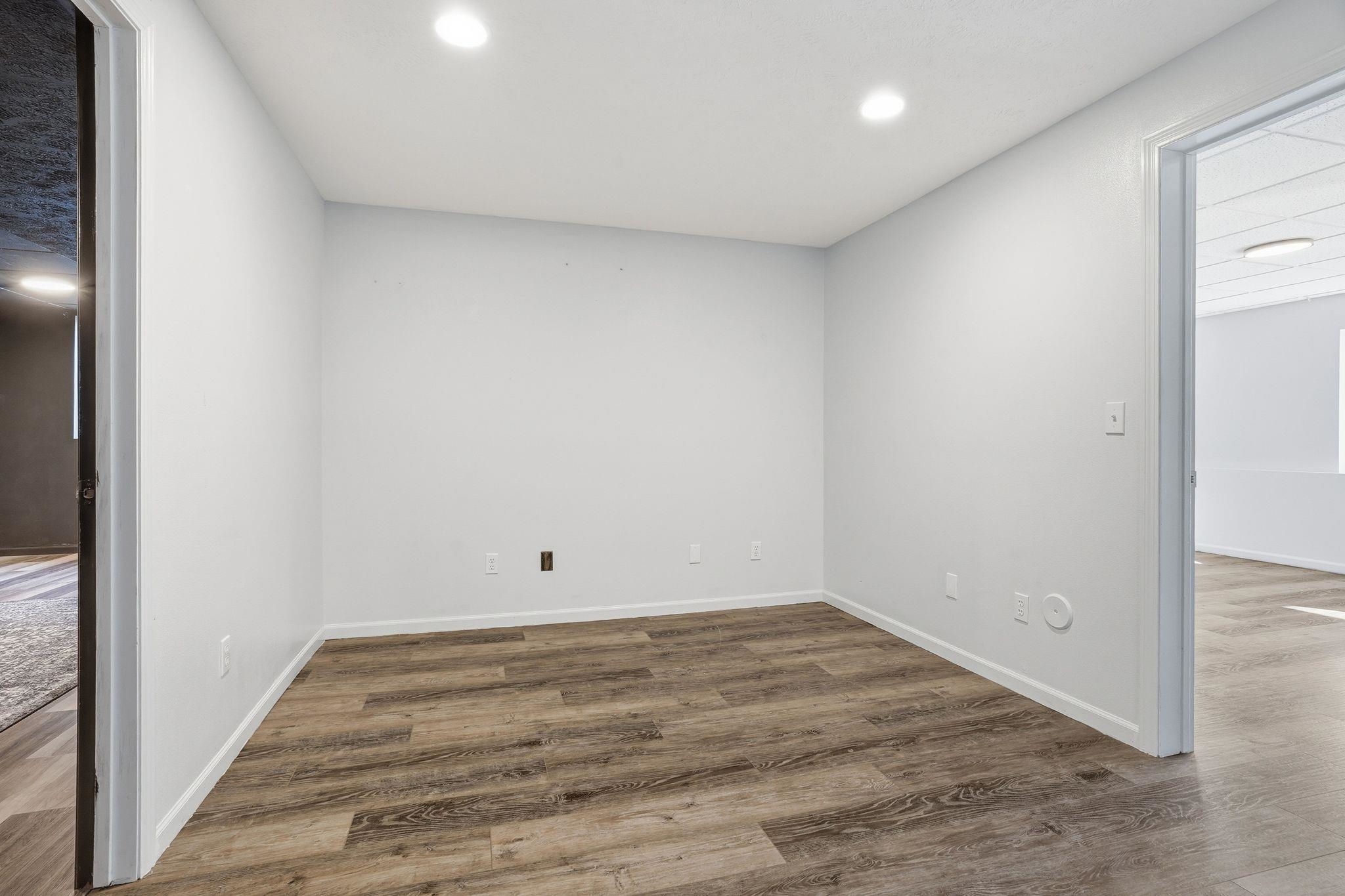 23104 E Broadway Ave - Photo 38