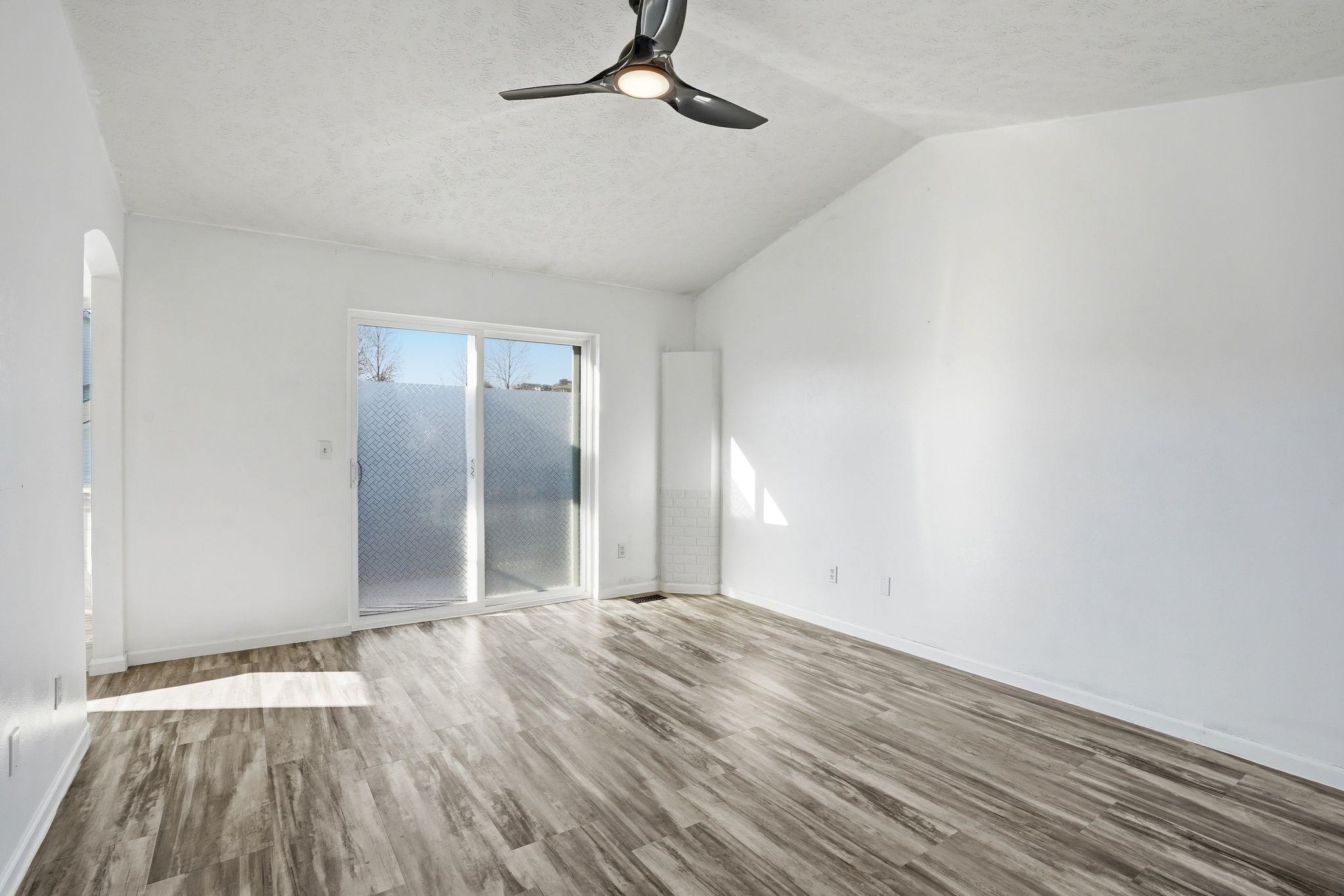 23104 E Broadway Ave - Photo 9