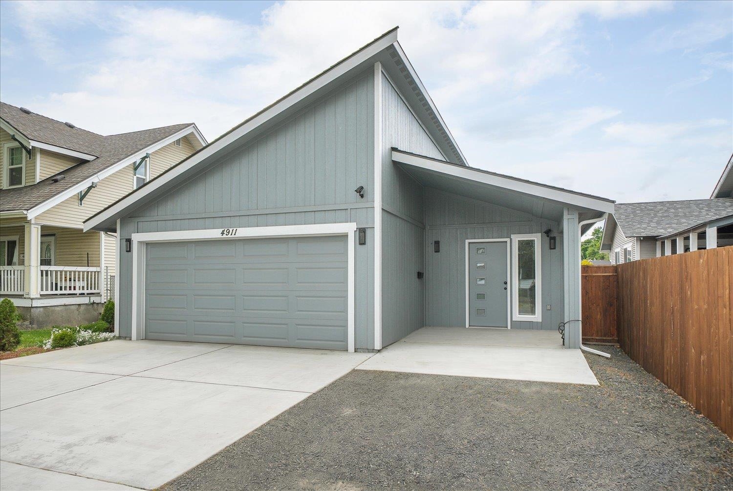 4911 N Martin St - Photo 2