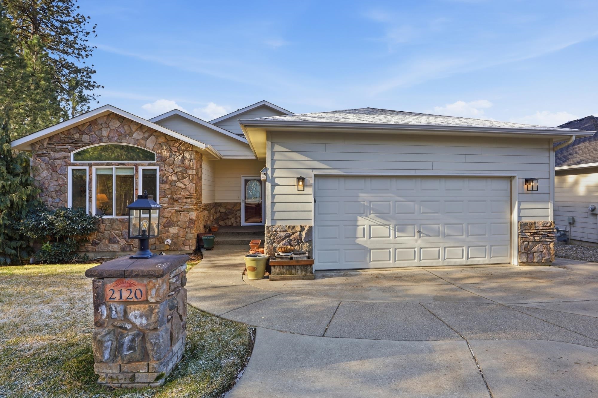 2120 E TURNBERRY Ln - Photo 1