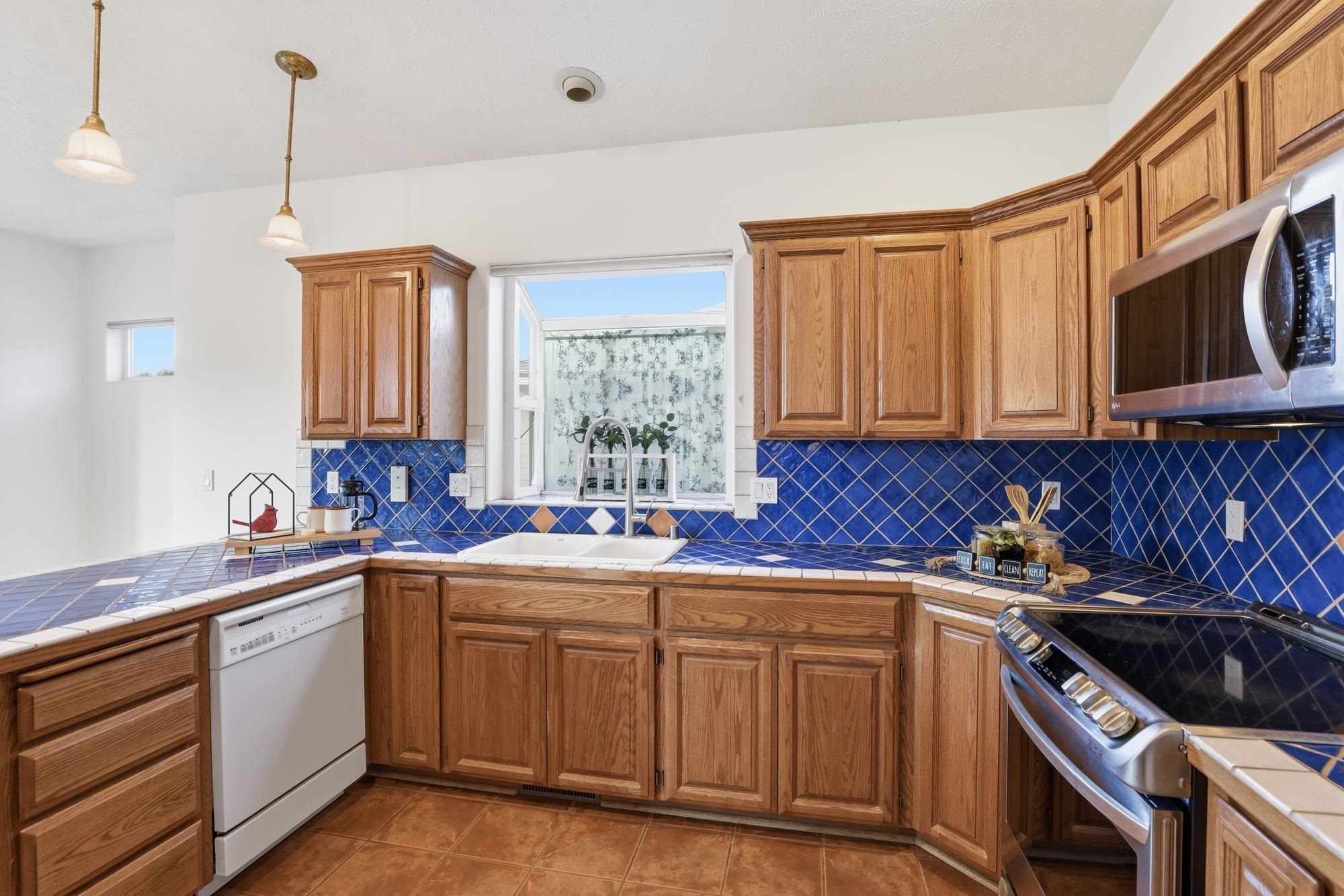 2120 E TURNBERRY Ln - Photo 9