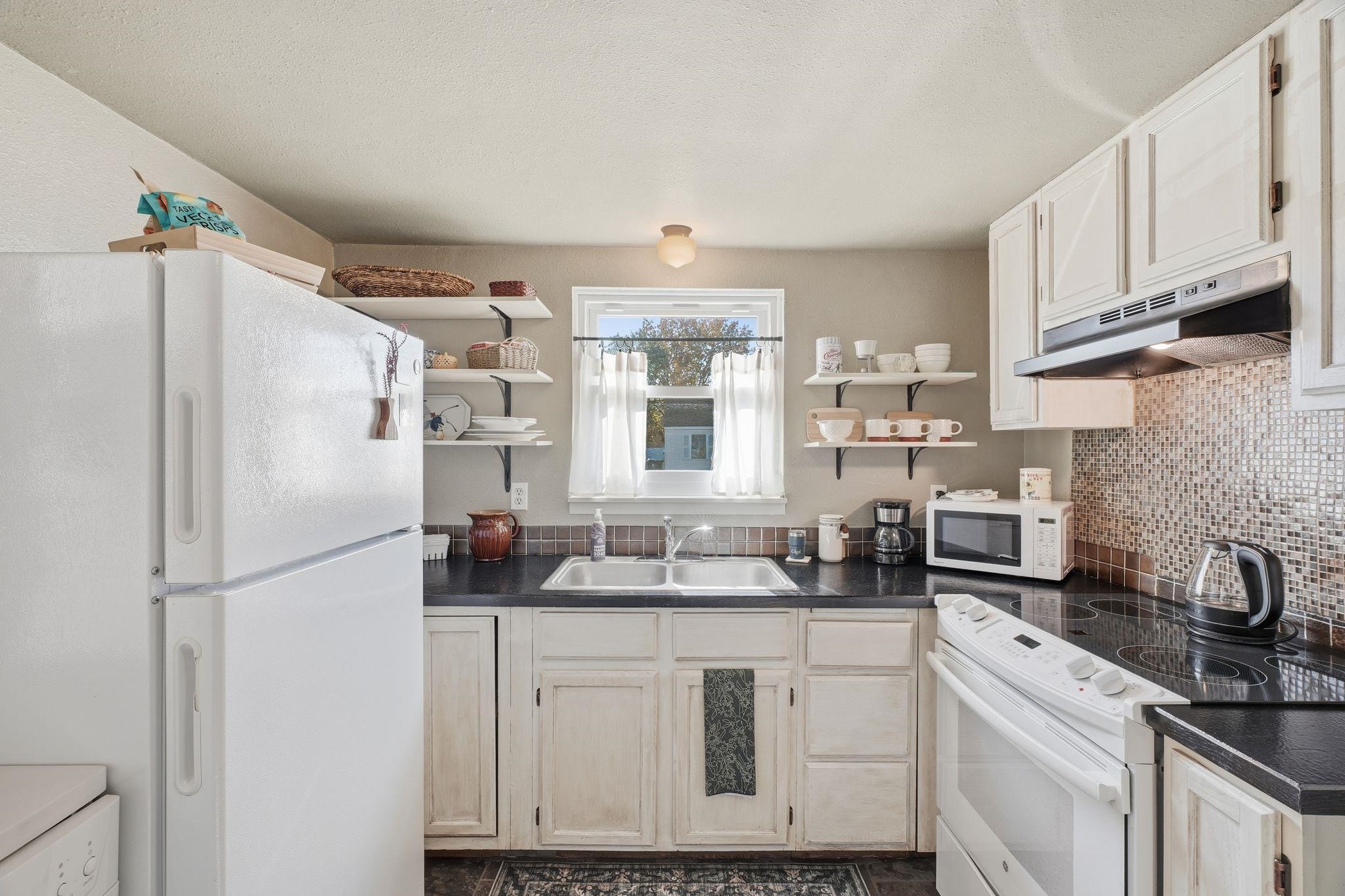 3215 S Ray St - Photo 8