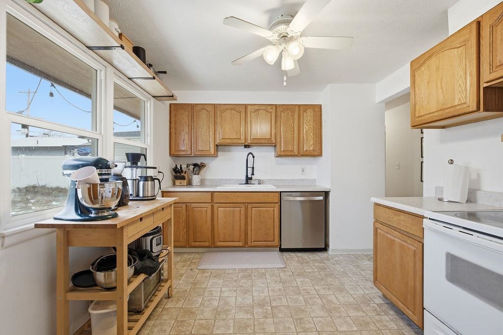 5924 N BELT St - Photo 20