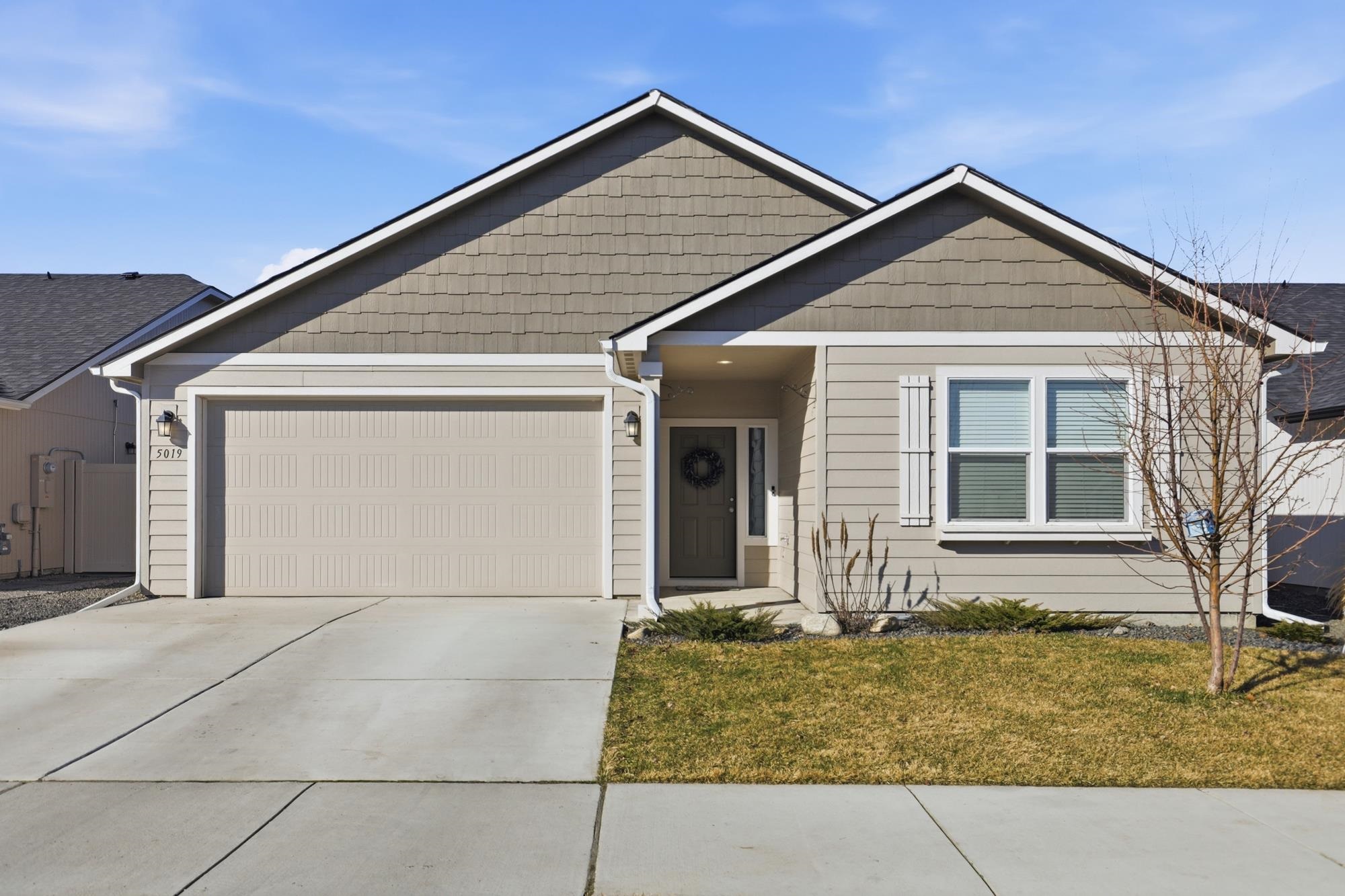 5019 N Blake St - Photo 1