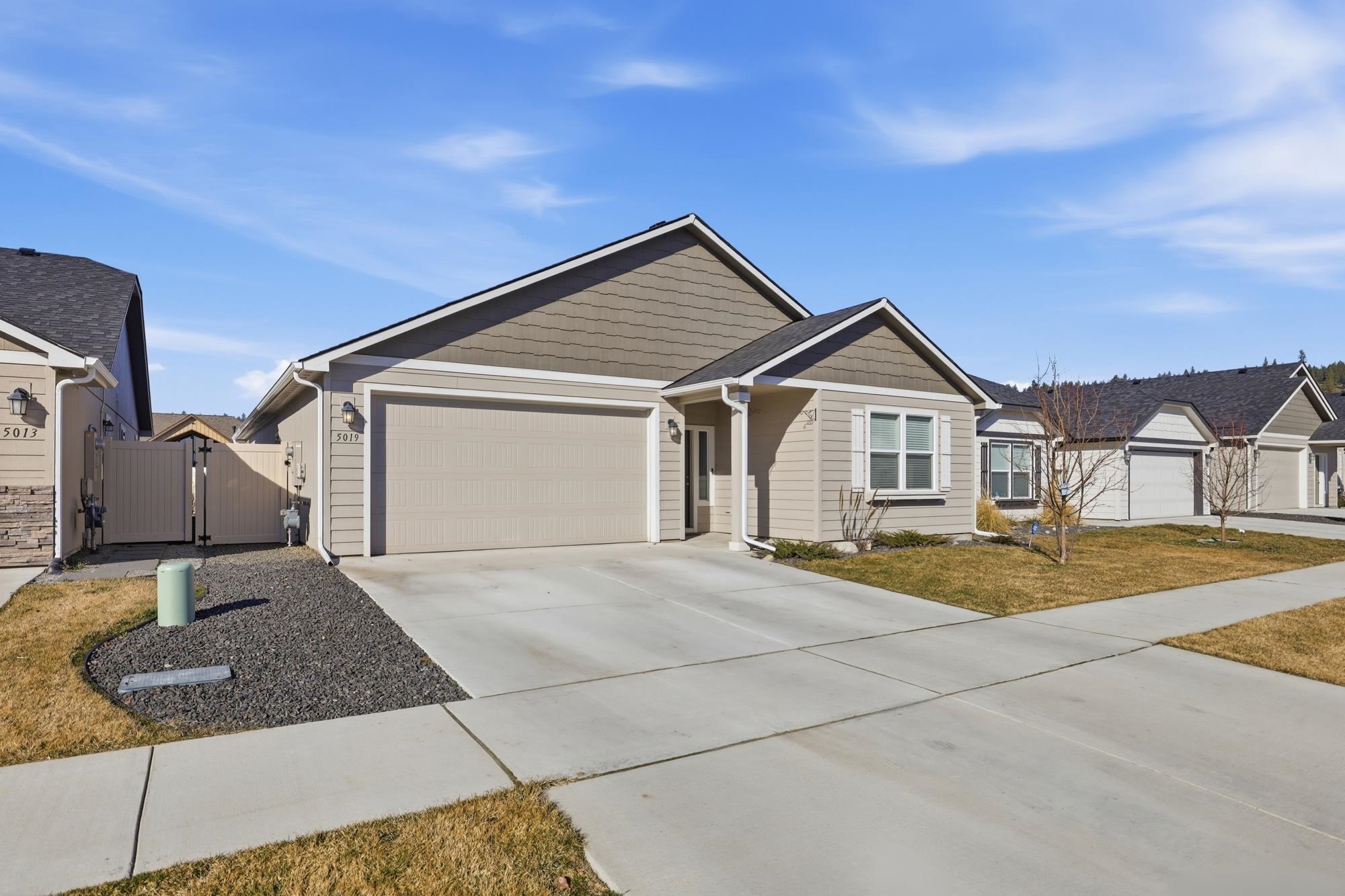 5019 N Blake St - Photo 2