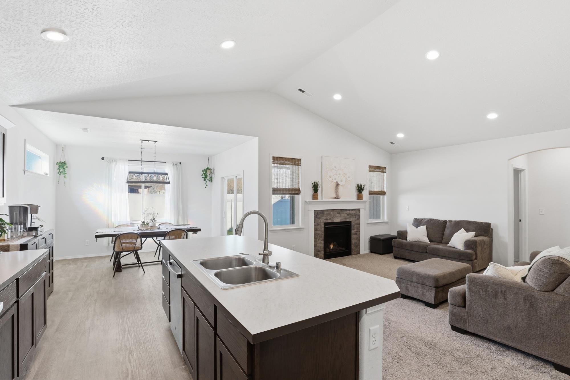 5019 N Blake St - Photo 3